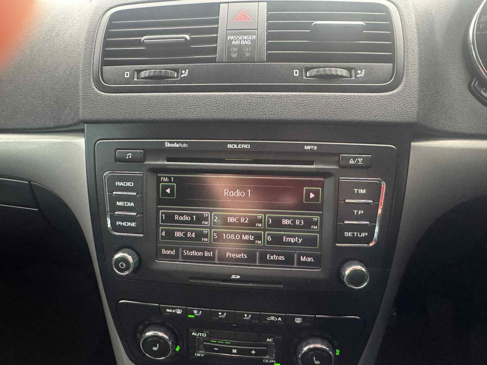 Skoda Yeti 2.0 TDI Elegance SUV 5dr Diesel Manual 4WD Euro 5 (110 ps)