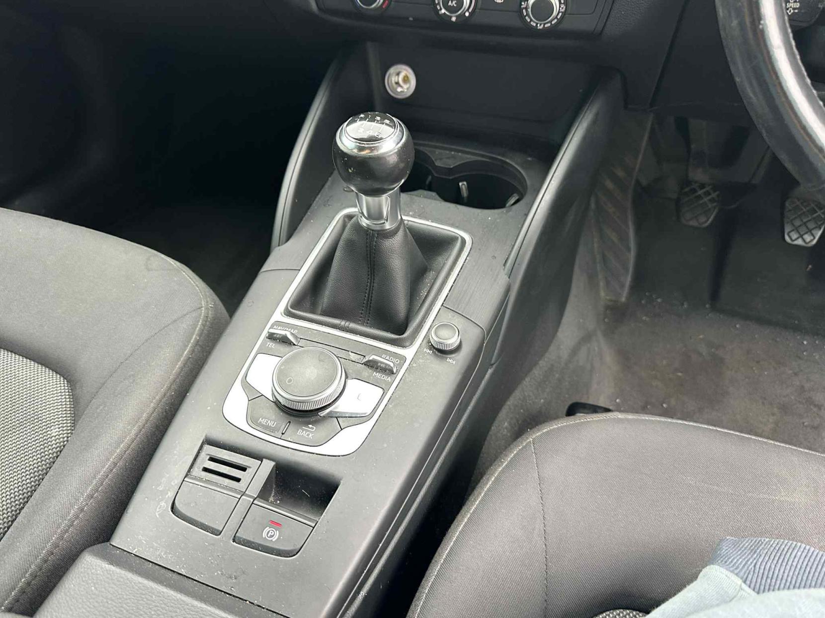 Audi A3 1.6 TDI SE Technik Sportback 5dr Diesel Manual Euro 6 (s/s) (110 ps)