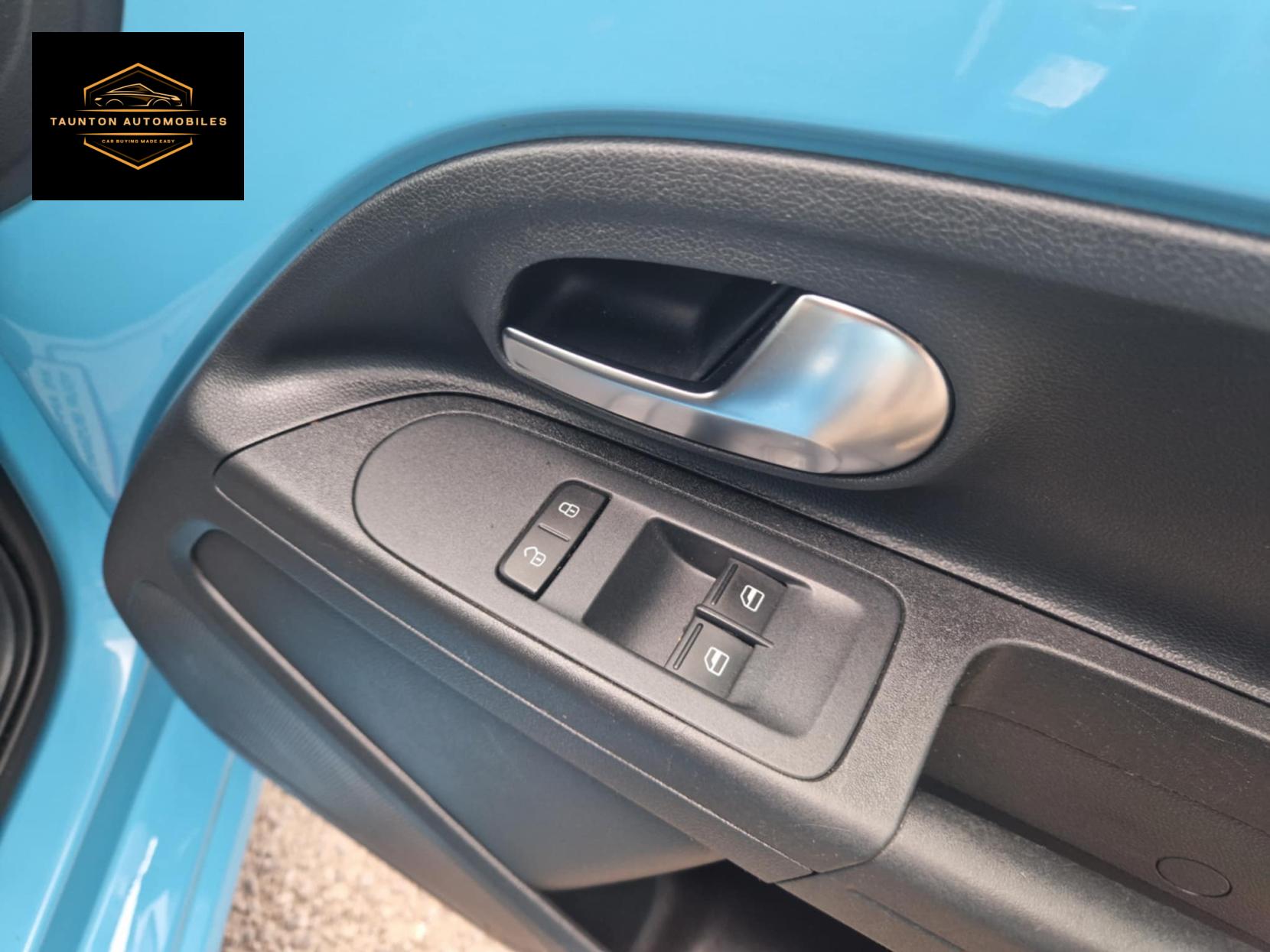 Volkswagen up! 1.0 Move up! Hatchback 5dr Petrol Manual Euro 6 (60 ps)