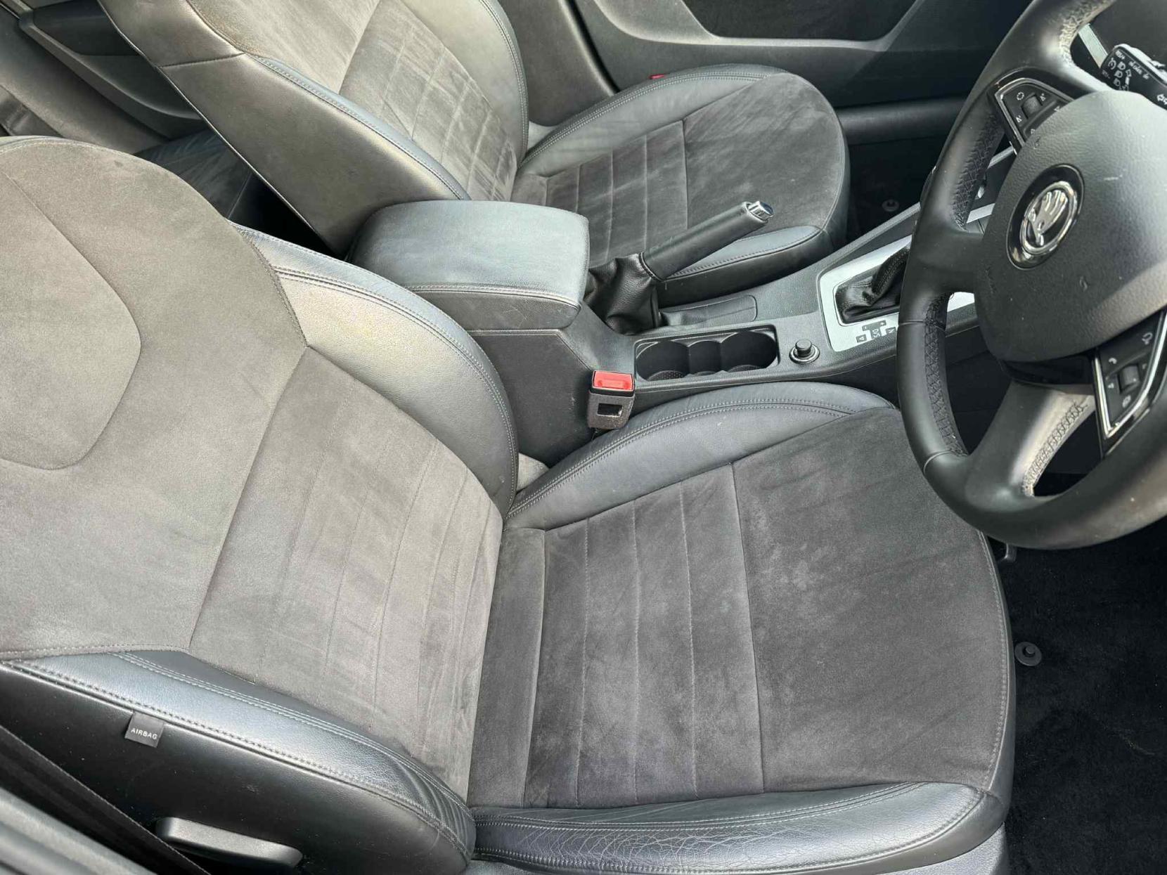 Skoda Octavia 1.4 TSI Elegance Estate 5dr Petrol DSG Euro 5 (s/s) (140 ps)