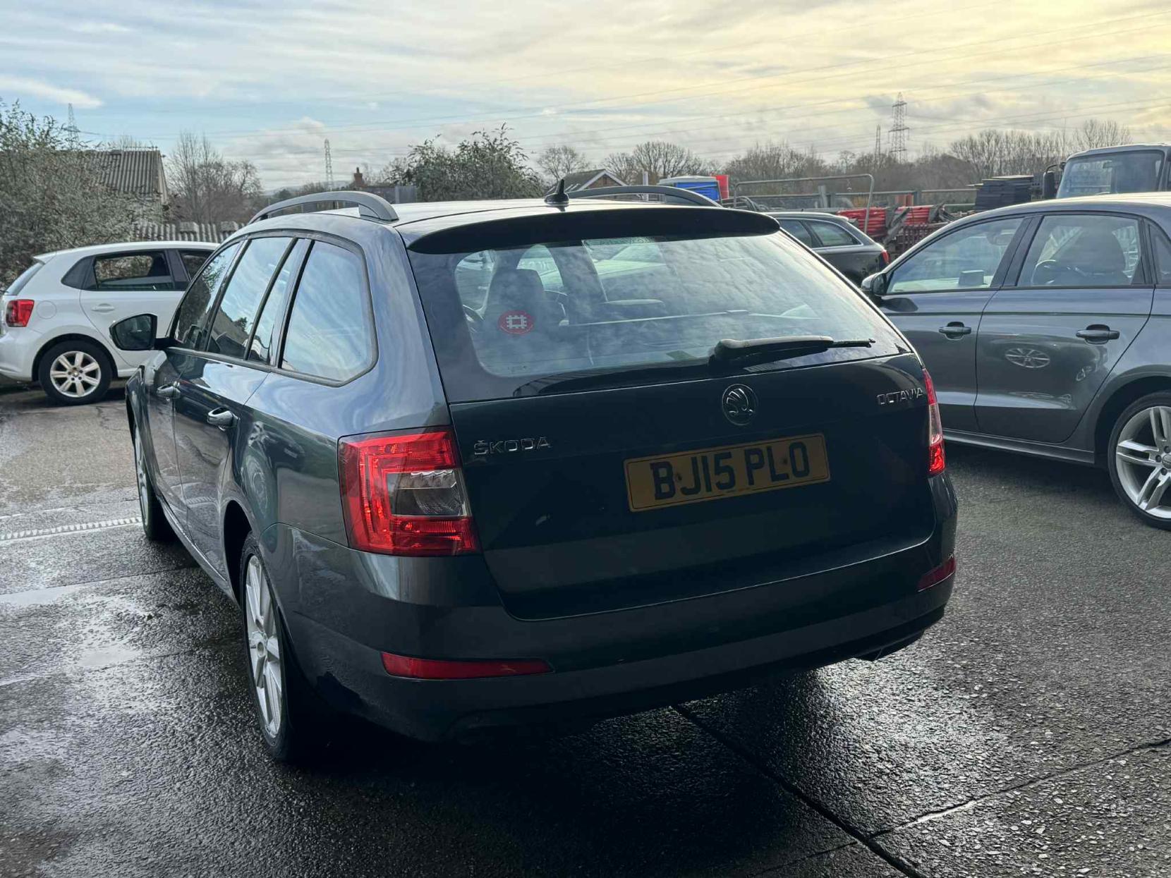 Skoda Octavia 1.4 TSI Elegance Estate 5dr Petrol DSG Euro 5 (s/s) (140 ps)