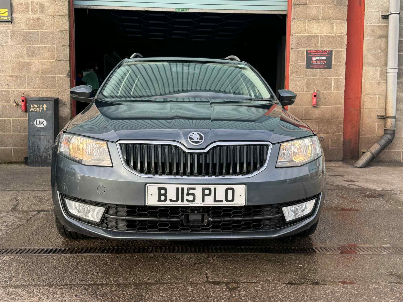 Skoda Octavia 1.4 TSI Elegance Estate 5dr Petrol DSG Euro 5 (s/s) (140 ps)