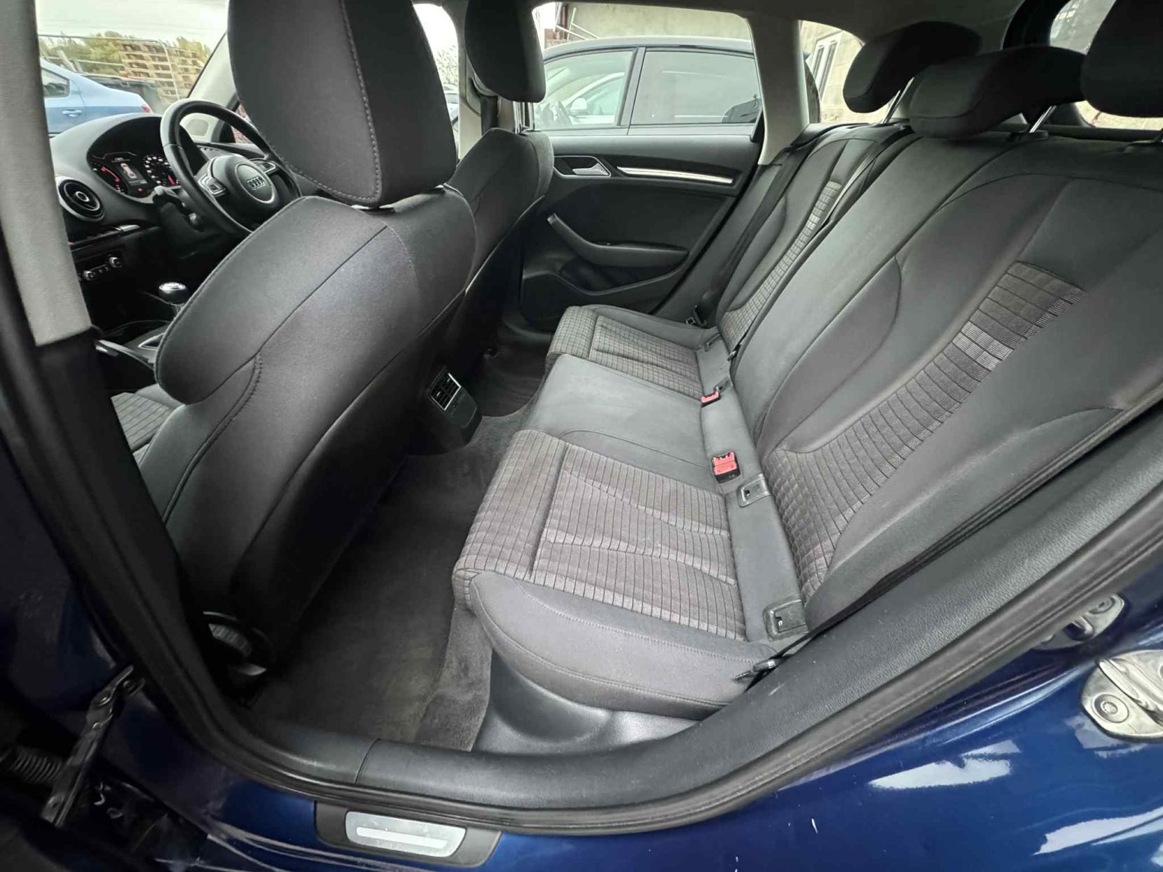 Audi A3 1.6 TDI Sport Sportback 5dr Diesel Manual Euro 5 (s/s) (105 ps)
