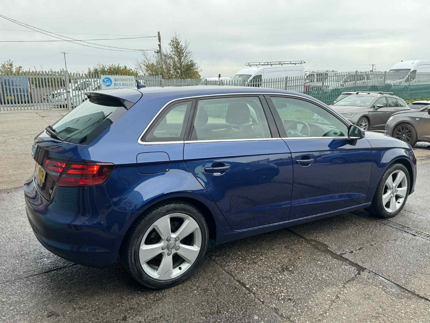 Audi A3 1.6 TDI Sport Sportback 5dr Diesel Manual Euro 5 (s/s) (105 ps)