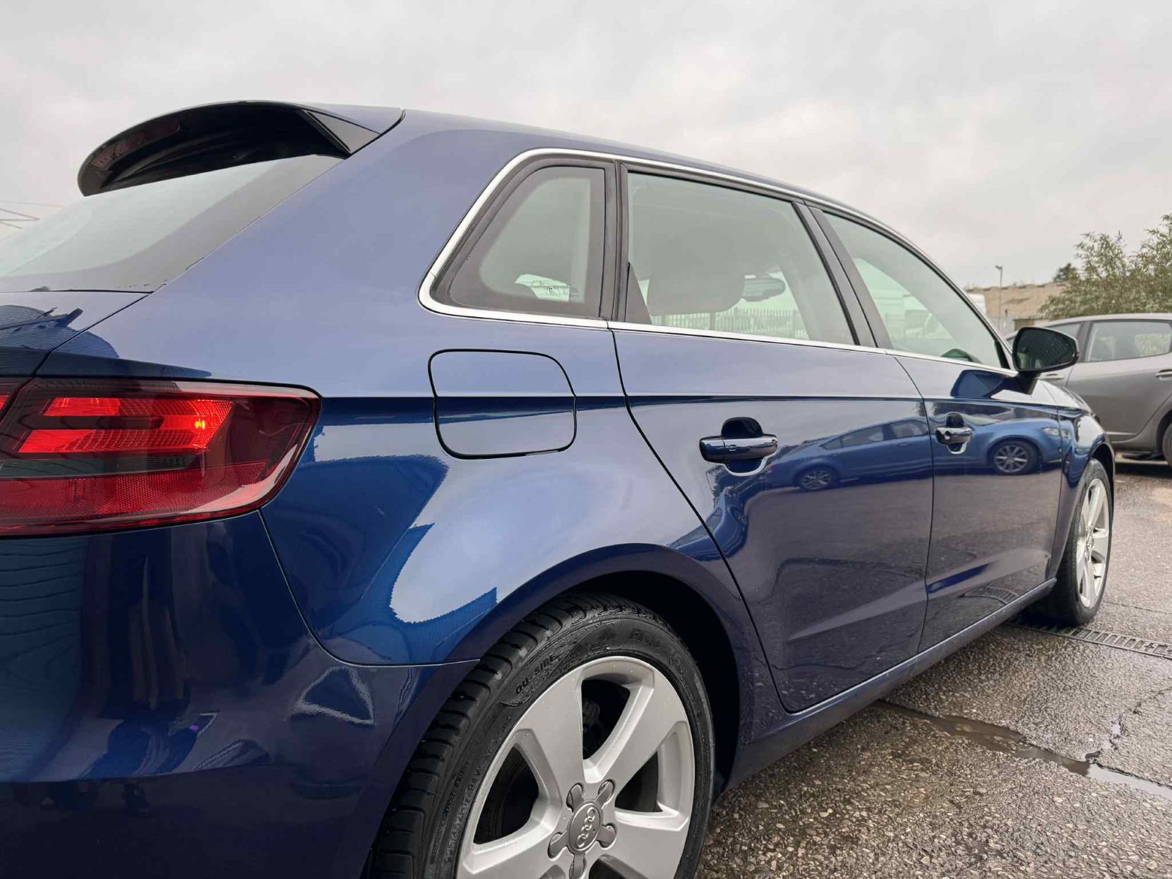 Audi A3 1.6 TDI Sport Sportback 5dr Diesel Manual Euro 5 (s/s) (105 ps)