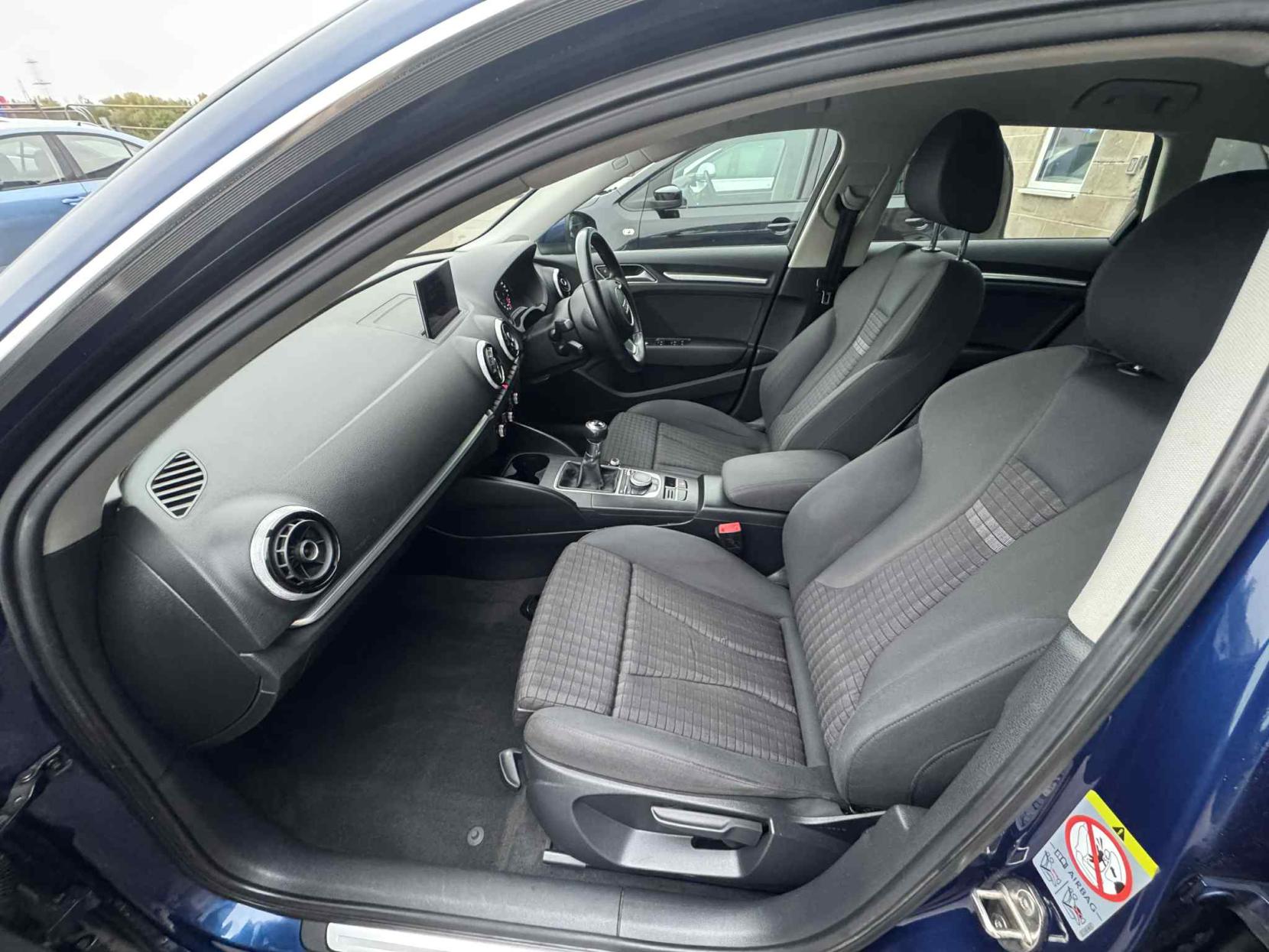 Audi A3 1.6 TDI Sport Sportback 5dr Diesel Manual Euro 5 (s/s) (105 ps)