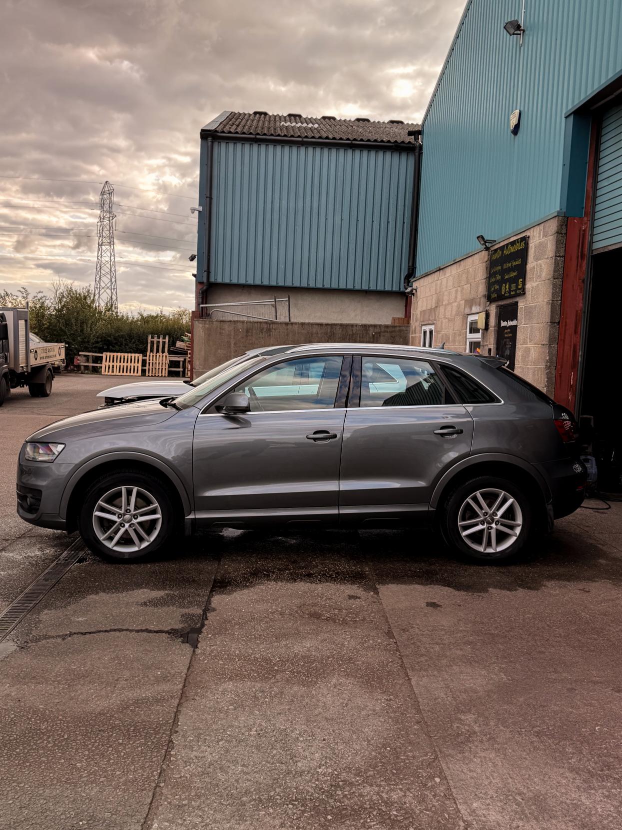 Audi Q3 2.0 TDI SE SUV 5dr Diesel Manual Euro 5 (s/s) (140 ps)