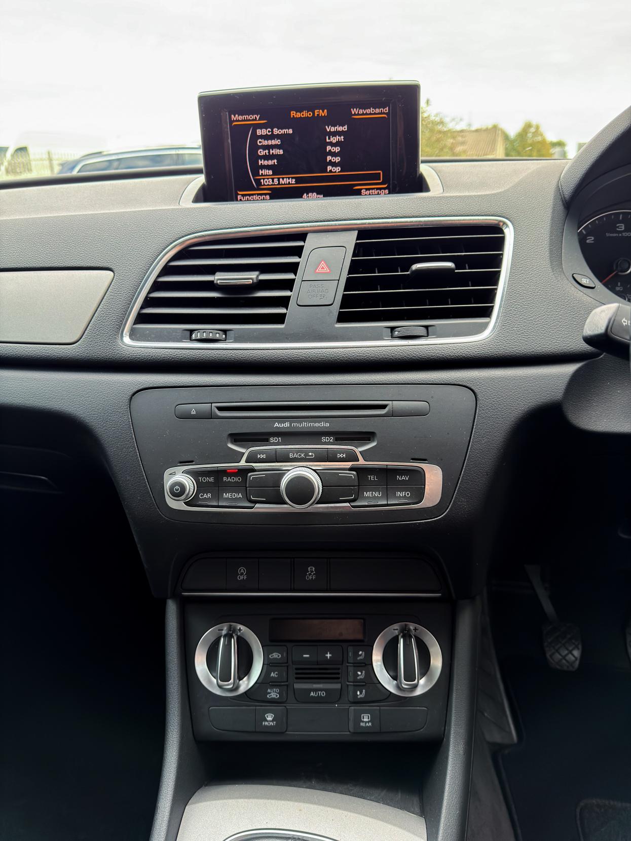 Audi Q3 2.0 TDI SE SUV 5dr Diesel Manual Euro 5 (s/s) (140 ps)