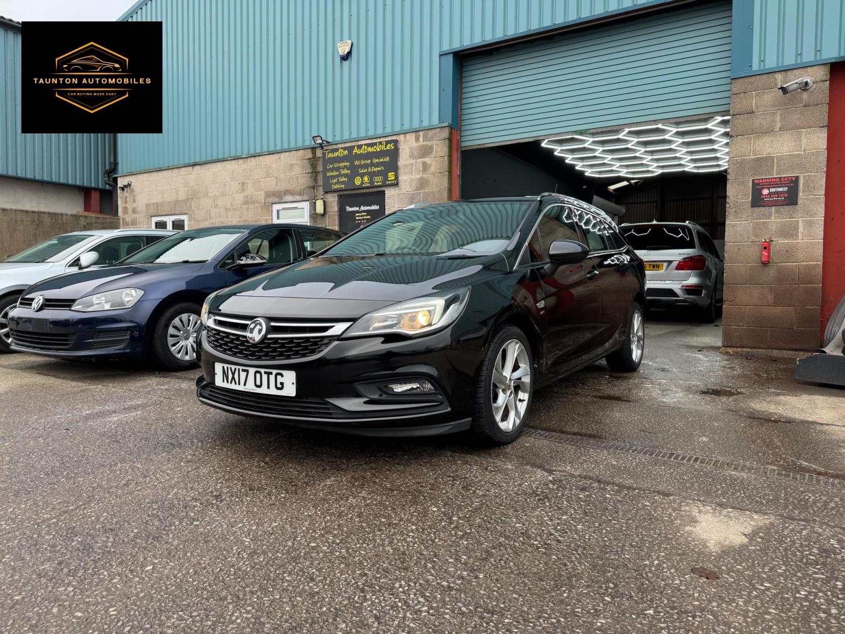 Vauxhall Astra 1.4i Turbo SRi Sports Tourer 5dr Petrol Manual Euro 6 (150 ps)