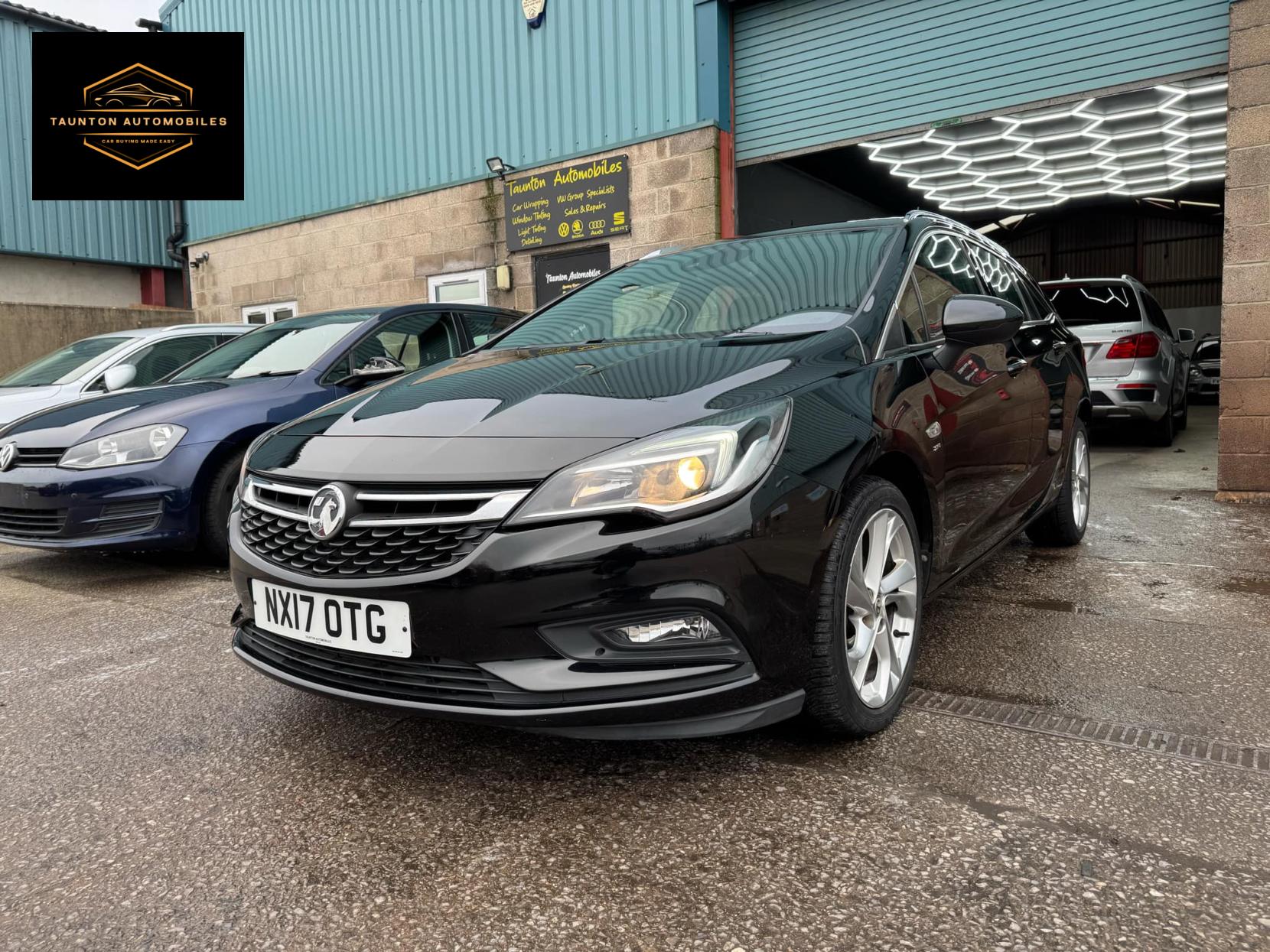 Vauxhall Astra 1.4i Turbo SRi Sports Tourer 5dr Petrol Manual Euro 6 (150 ps)