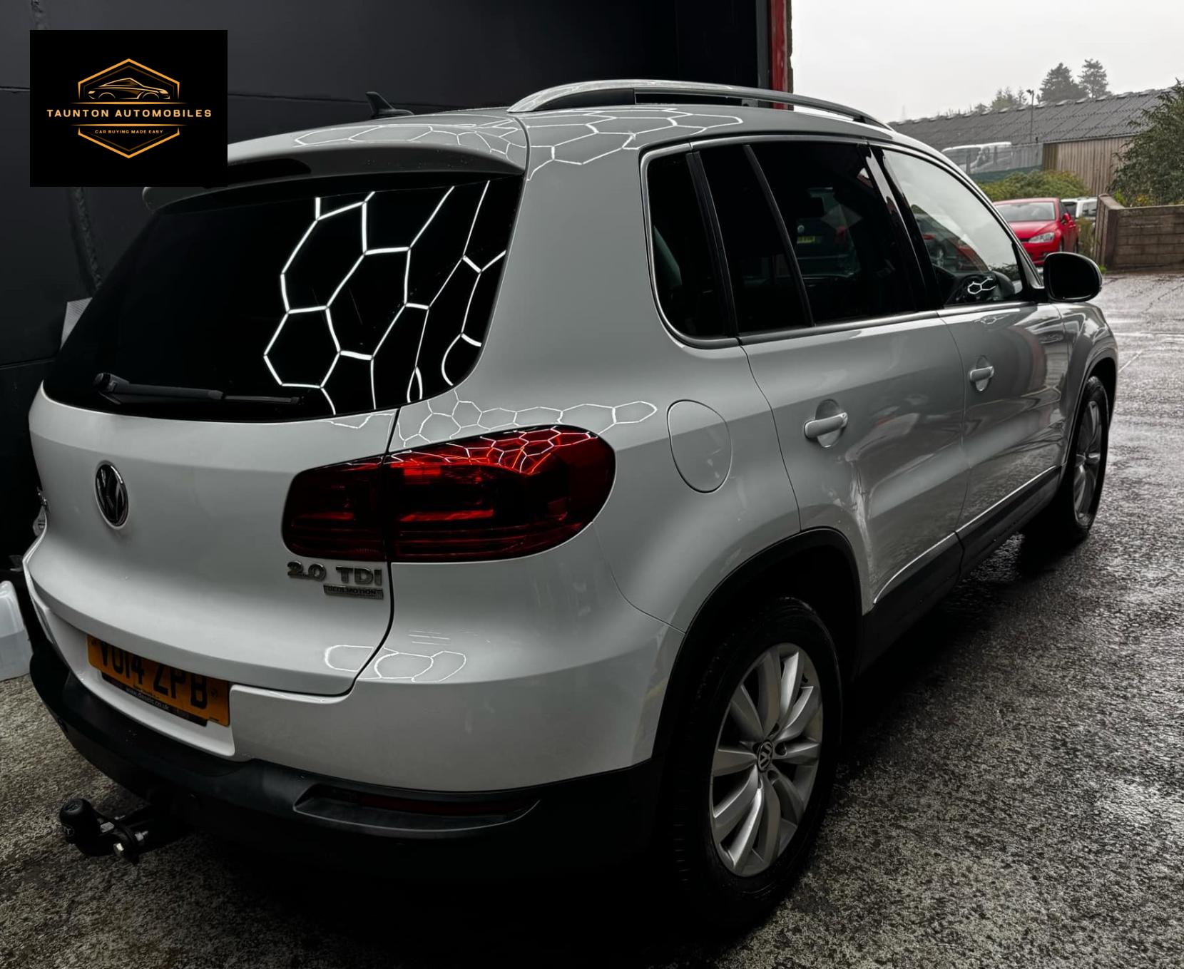 Volkswagen Tiguan 2.0 TDI BlueMotion Tech Match SUV 5dr Diesel Manual 2WD Euro 5 (s/s) (140 ps)