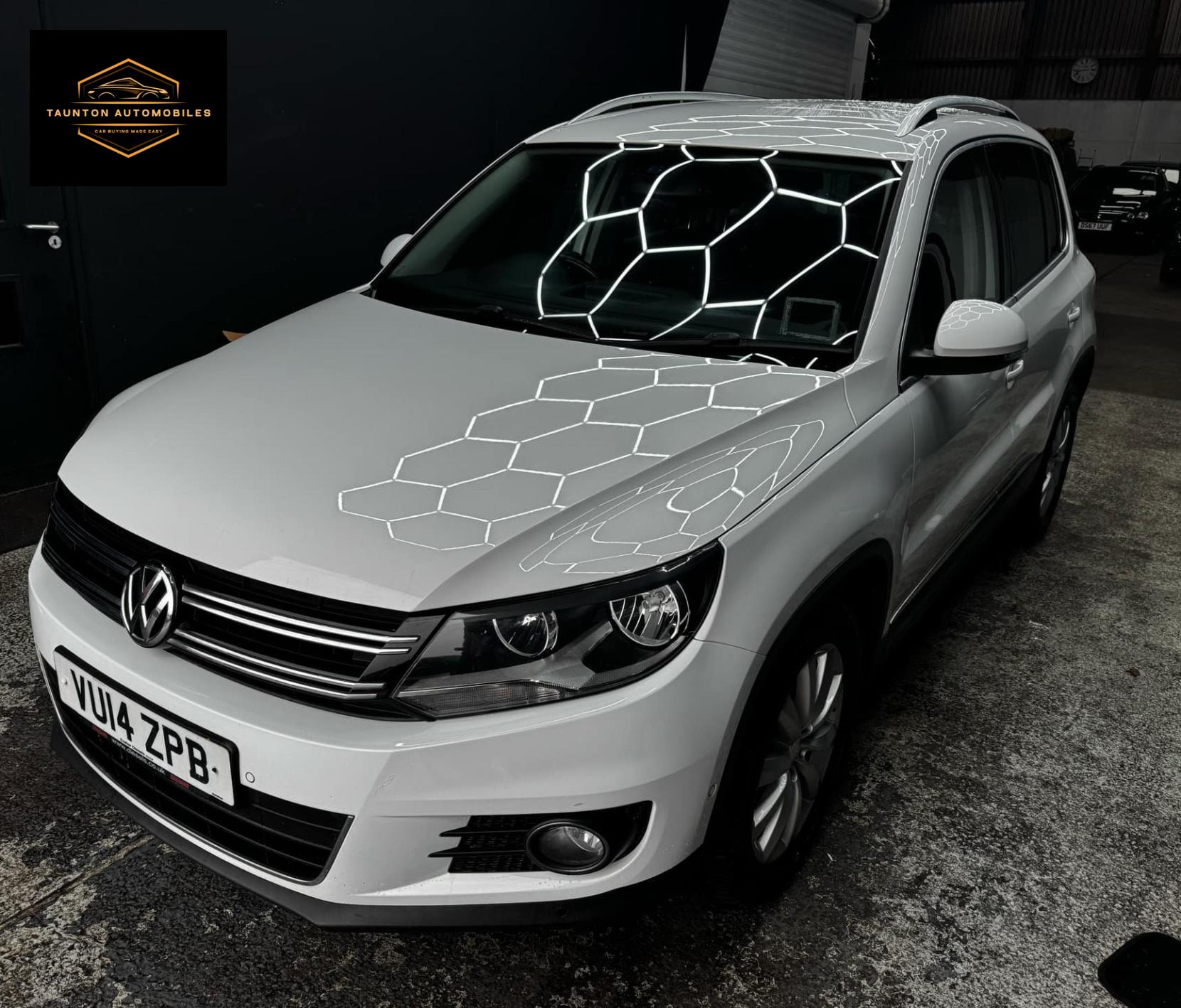 Volkswagen Tiguan 2.0 TDI BlueMotion Tech Match SUV 5dr Diesel Manual 2WD Euro 5 (s/s) (140 ps)