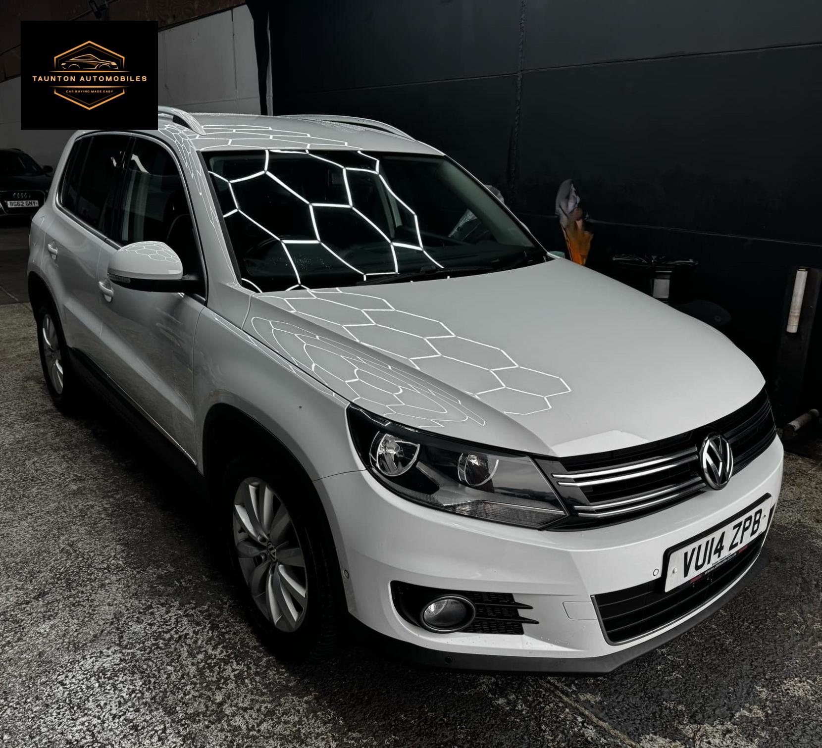 Volkswagen Tiguan 2.0 TDI BlueMotion Tech Match SUV 5dr Diesel Manual 2WD Euro 5 (s/s) (140 ps)