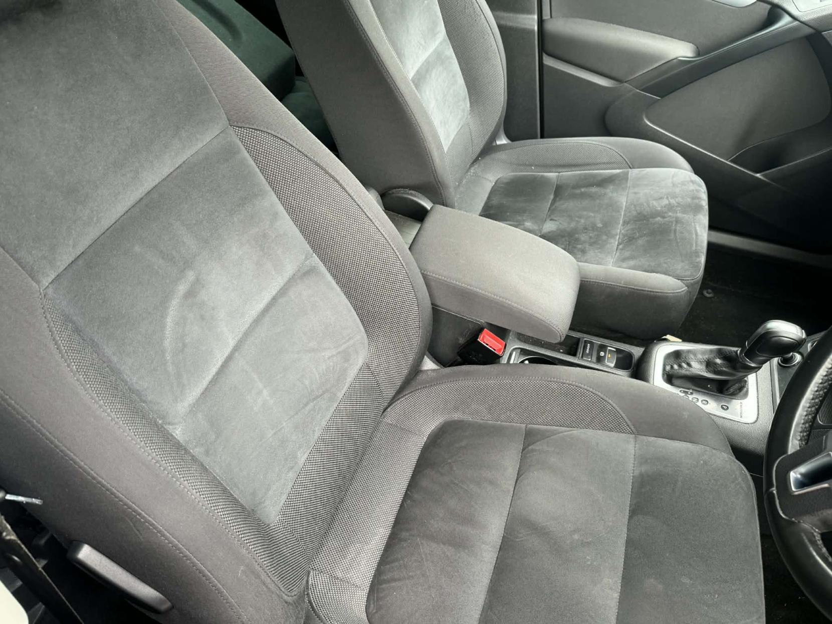 Volkswagen Tiguan 2.0 TDI BlueMotion Tech Match SUV 5dr Diesel DSG 4WD Euro 6 (s/s) (150 ps)