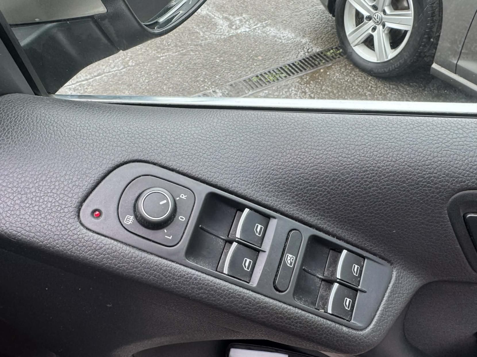 Volkswagen Tiguan 2.0 TDI BlueMotion Tech Match SUV 5dr Diesel DSG 4WD Euro 6 (s/s) (150 ps)