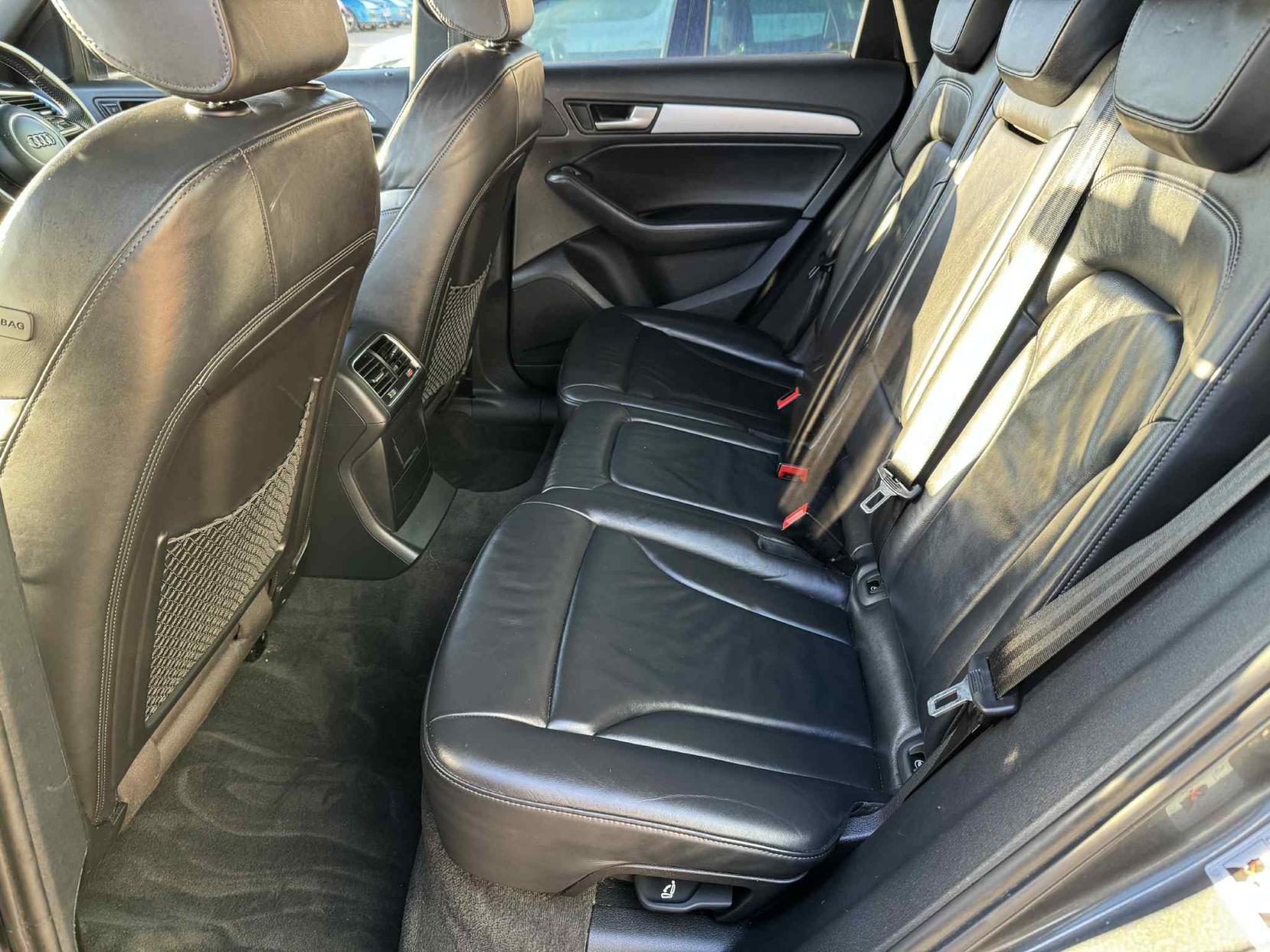 Audi Q5 2.0 TDI S line Plus SUV 5dr Diesel Manual quattro Euro 5 (s/s) (177 ps)