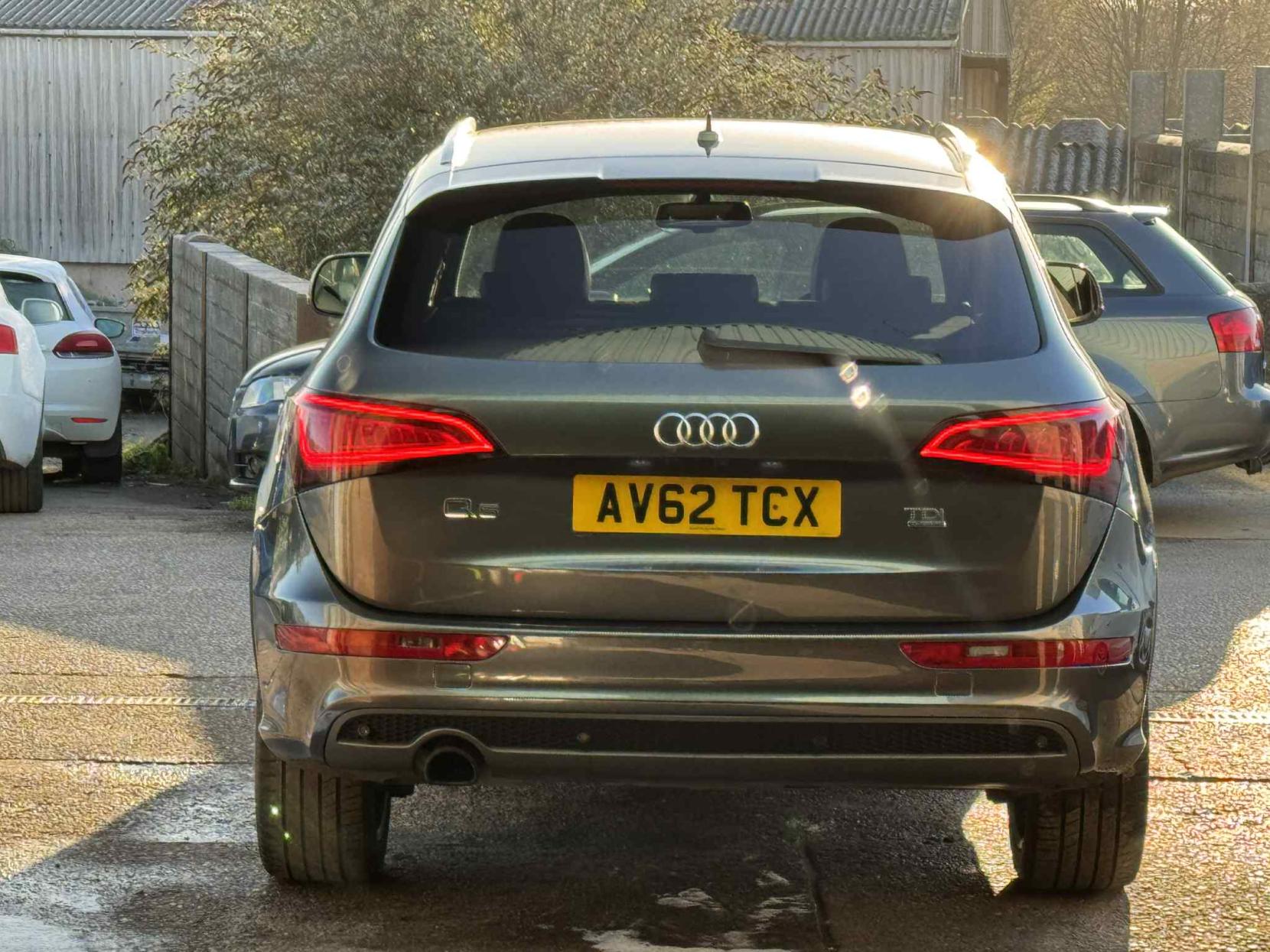 Audi Q5 2.0 TDI S line Plus SUV 5dr Diesel Manual quattro Euro 5 (s/s) (177 ps)