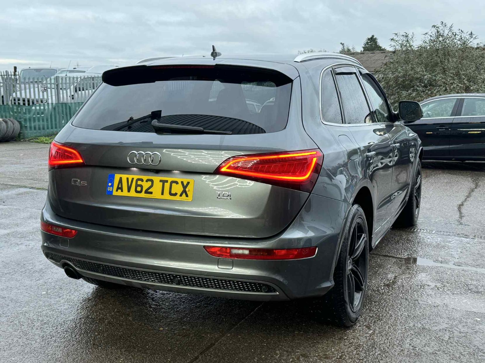 Audi Q5 2.0 TDI S line Plus SUV 5dr Diesel Manual quattro Euro 5 (s/s) (177 ps)