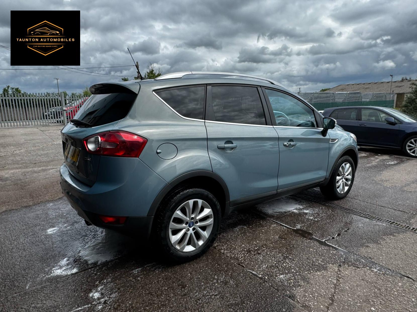 Ford Kuga 2.0 TDCi Titanium SUV 5dr Diesel Manual AWD Euro 4 (136 ps)