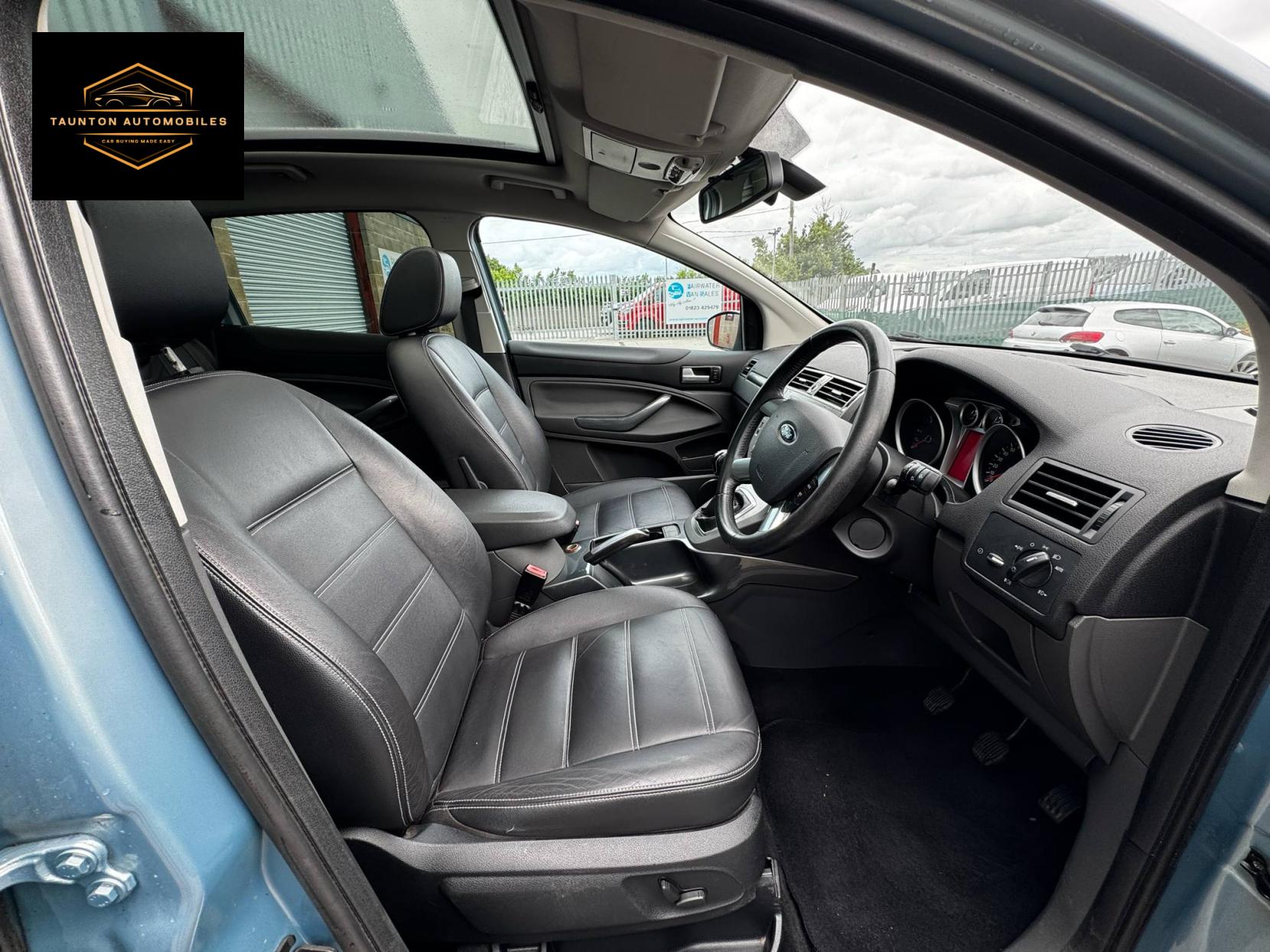 Ford Kuga 2.0 TDCi Titanium SUV 5dr Diesel Manual AWD Euro 4 (136 ps)