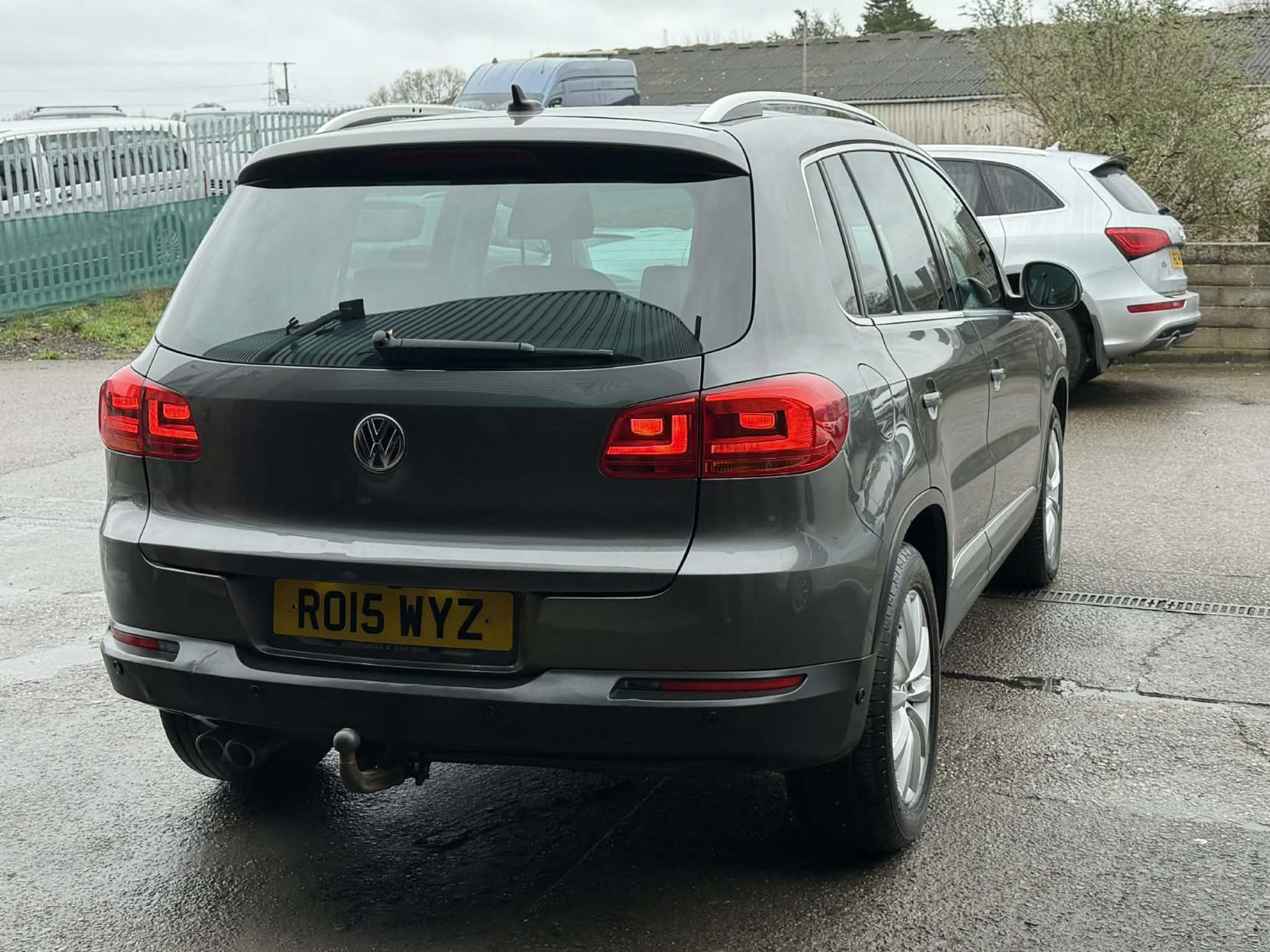 Volkswagen Tiguan 2.0 TDI BlueMotion Tech Match SUV 5dr Diesel DSG 4WD Euro 5 (s/s) (177 ps)