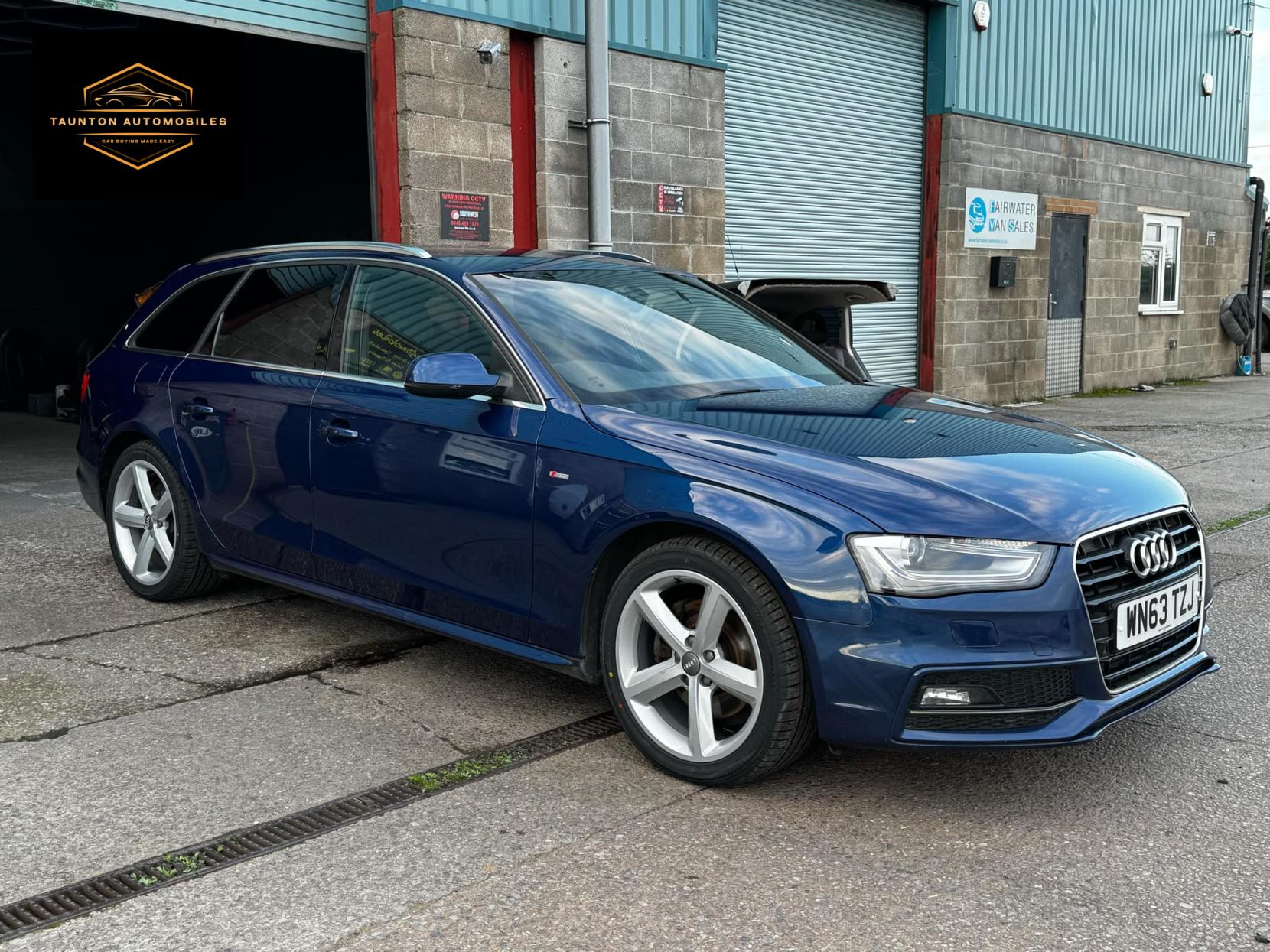 Audi A4 Avant 2.0 TDI S line Estate 5dr Diesel Manual Euro 5 (s/s) (150 ps)