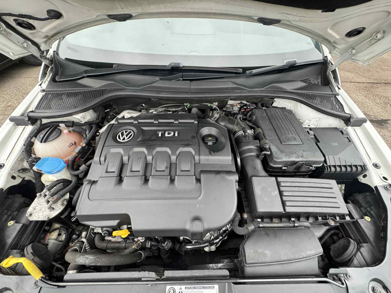 Volkswagen Scirocco 2.0 R-Line Hatchback (2014 - 2017)