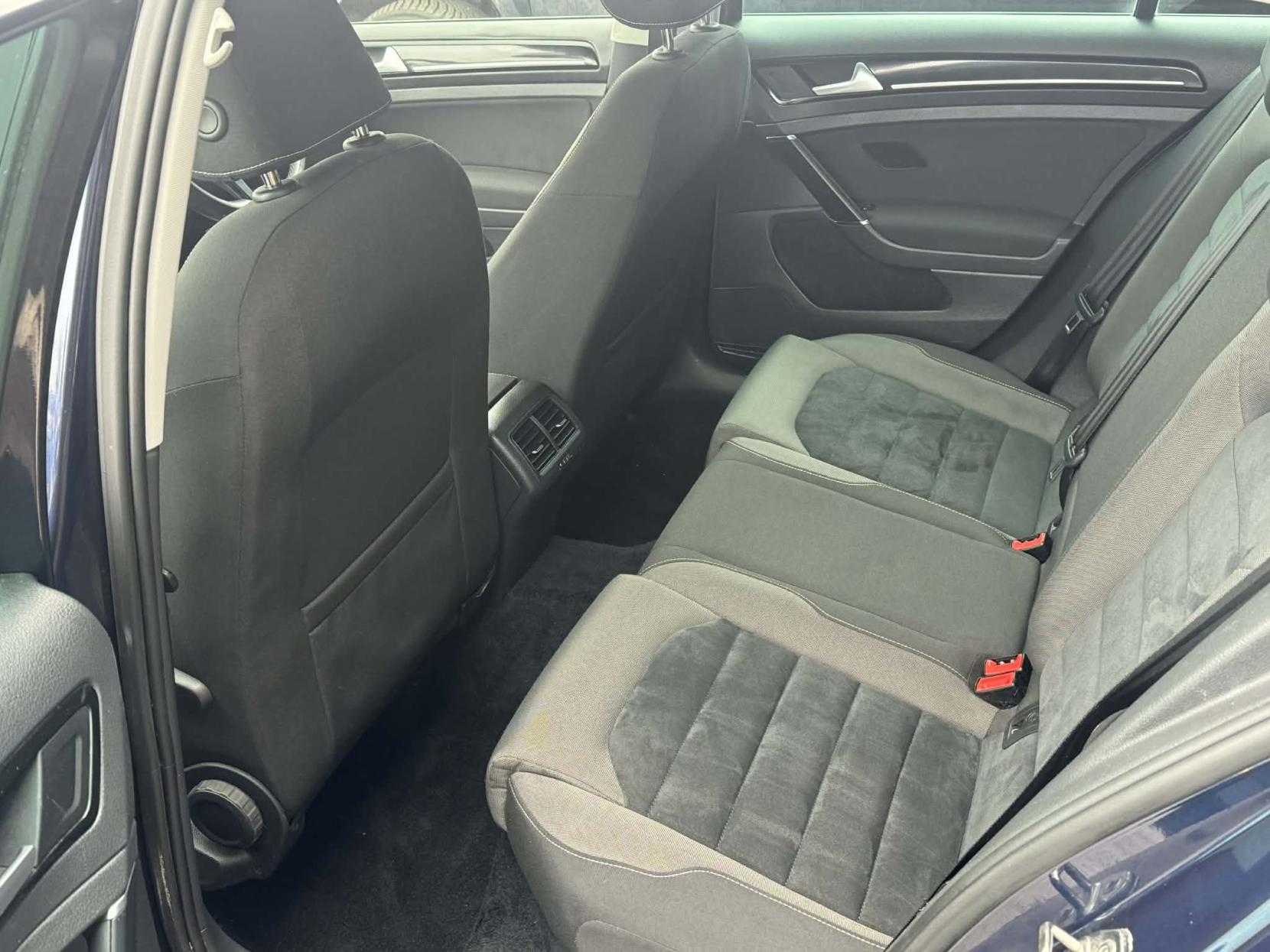 Volkswagen Golf 2.0 TDI BlueMotion Tech GT Hatchback 5dr Diesel Manual Euro 5 (s/s) (150 ps)