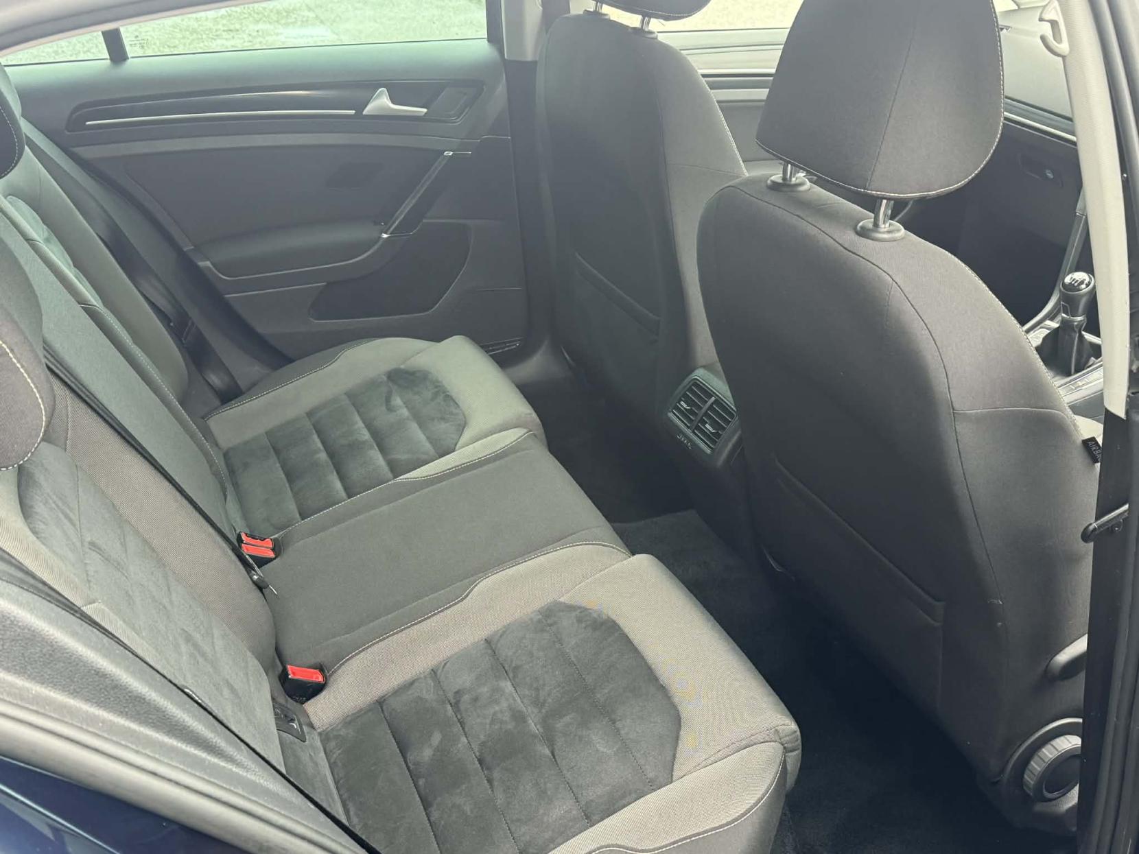 Volkswagen Golf 2.0 TDI BlueMotion Tech GT Hatchback 5dr Diesel Manual Euro 5 (s/s) (150 ps)