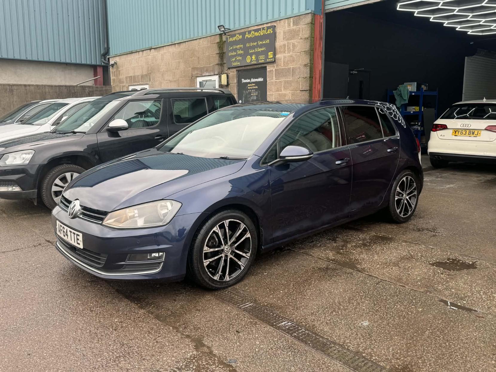 Volkswagen Golf 2.0 TDI BlueMotion Tech GT Hatchback 5dr Diesel Manual Euro 5 (s/s) (150 ps)