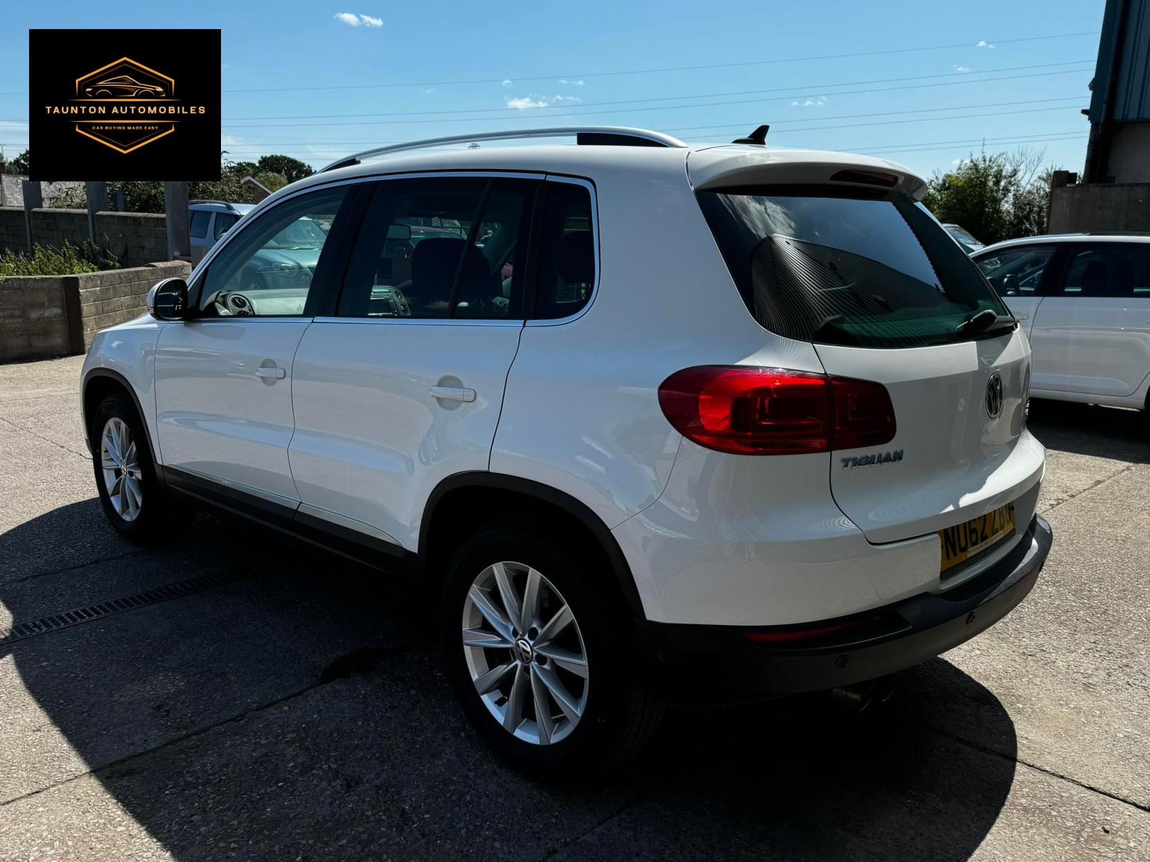 Volkswagen Tiguan 2.0 TDI BlueMotion Tech SE SUV 5dr Diesel Manual 4WD Euro 5 (s/s) (140 ps)