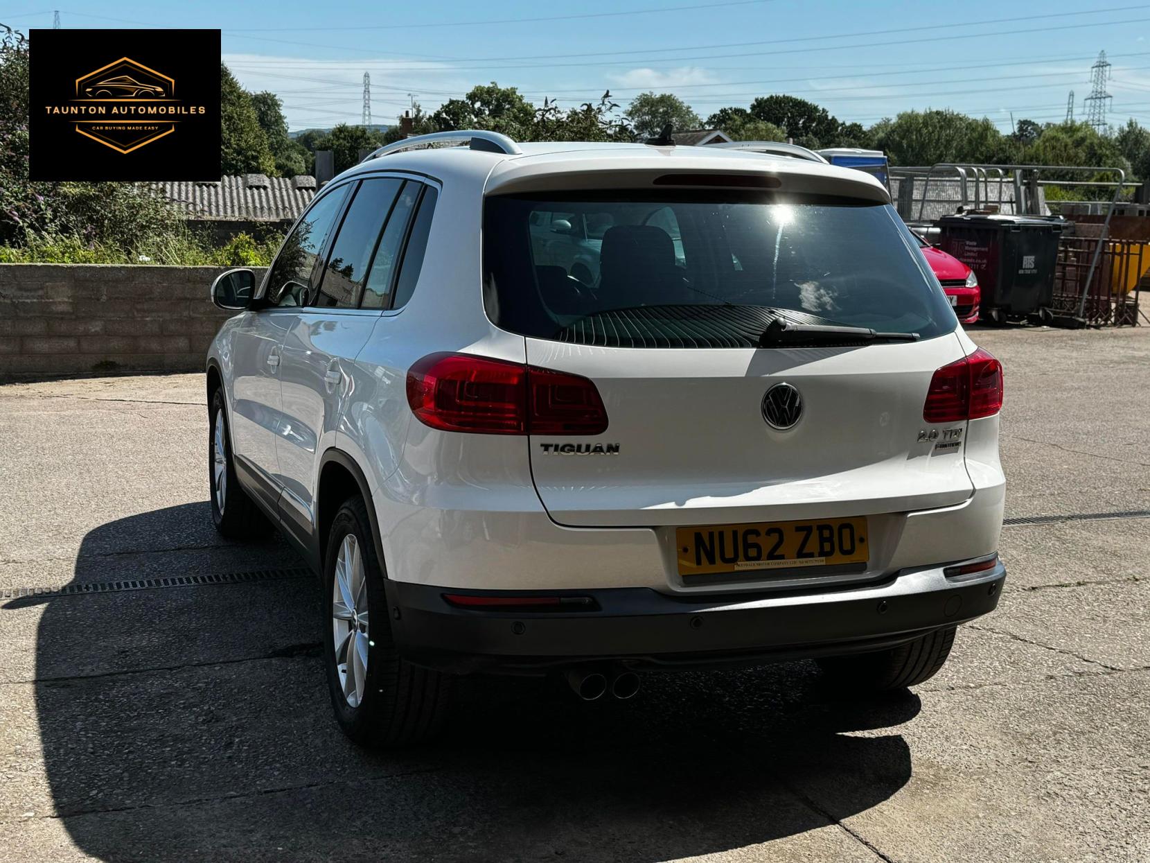 Volkswagen Tiguan 2.0 TDI BlueMotion Tech SE SUV 5dr Diesel Manual 4WD Euro 5 (s/s) (140 ps)