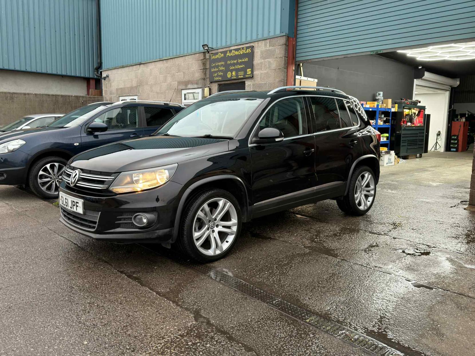 Volkswagen Tiguan 2.0 TDI BlueMotion Tech Sport SUV 5dr Diesel Manual 2WD Euro 5 (s/s) (140 ps)
