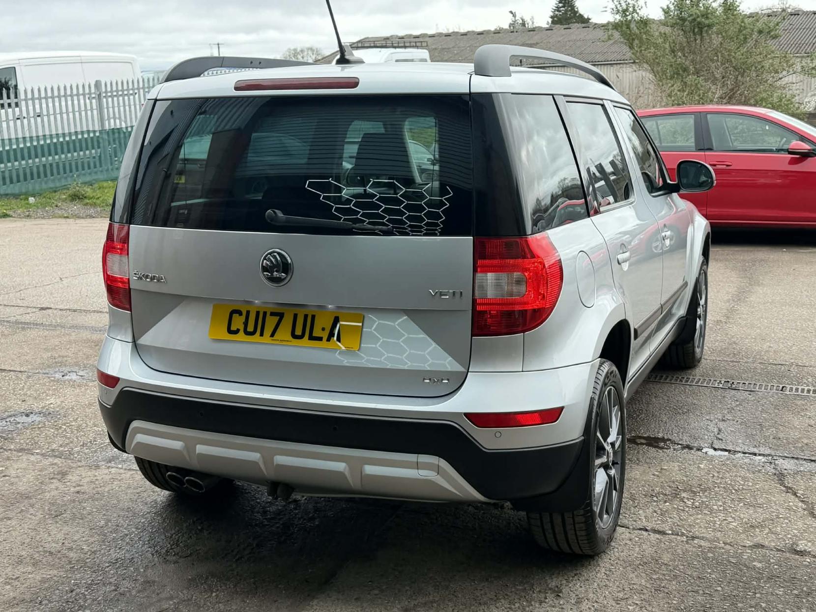 Skoda Yeti 2.0 TDI SE Drive Outdoor 5dr Diesel DSG 4WD Euro 6 (s/s) (150 ps)