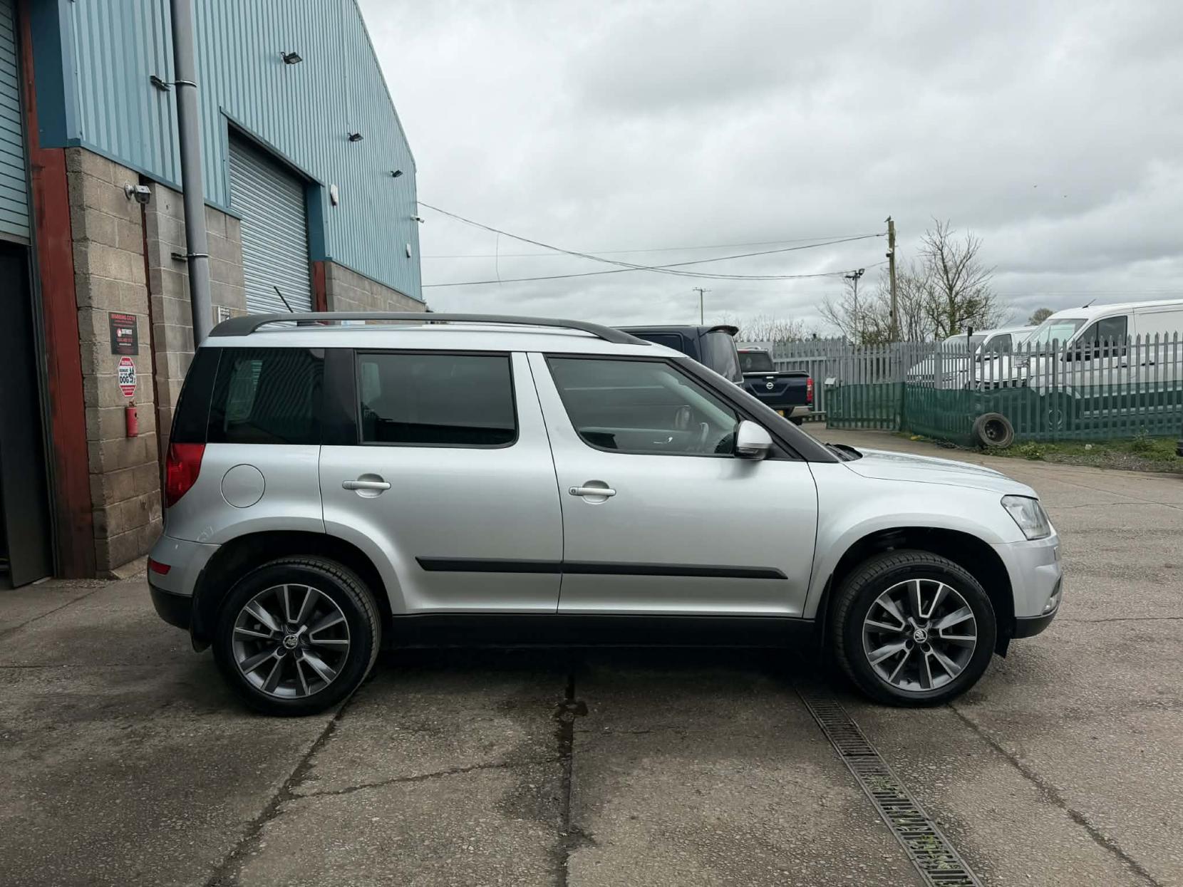 Skoda Yeti 2.0 TDI SE Drive Outdoor 5dr Diesel DSG 4WD Euro 6 (s/s) (150 ps)
