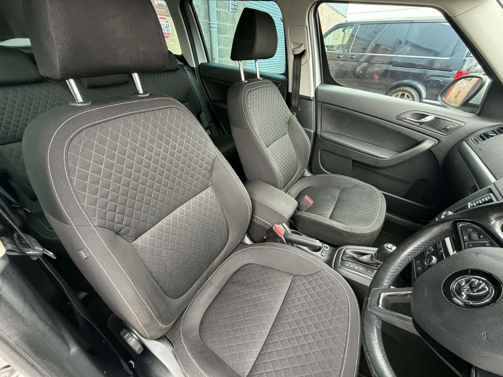 Skoda Yeti 2.0 TDI SE Drive Outdoor 5dr Diesel DSG 4WD Euro 6 (s/s) (150 ps)