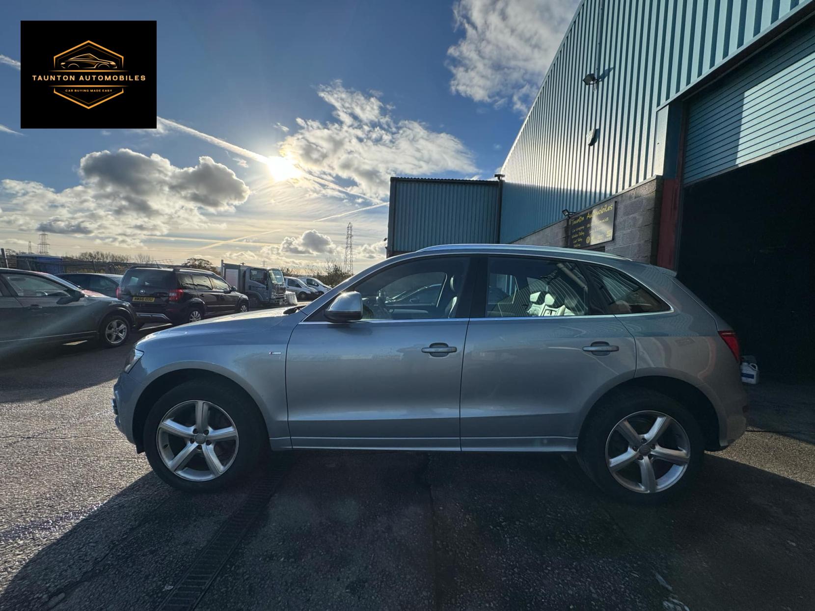 Audi Q5 2.0 TDI S line SUV 5dr Diesel Manual quattro Euro 5 (s/s) (170 ps)