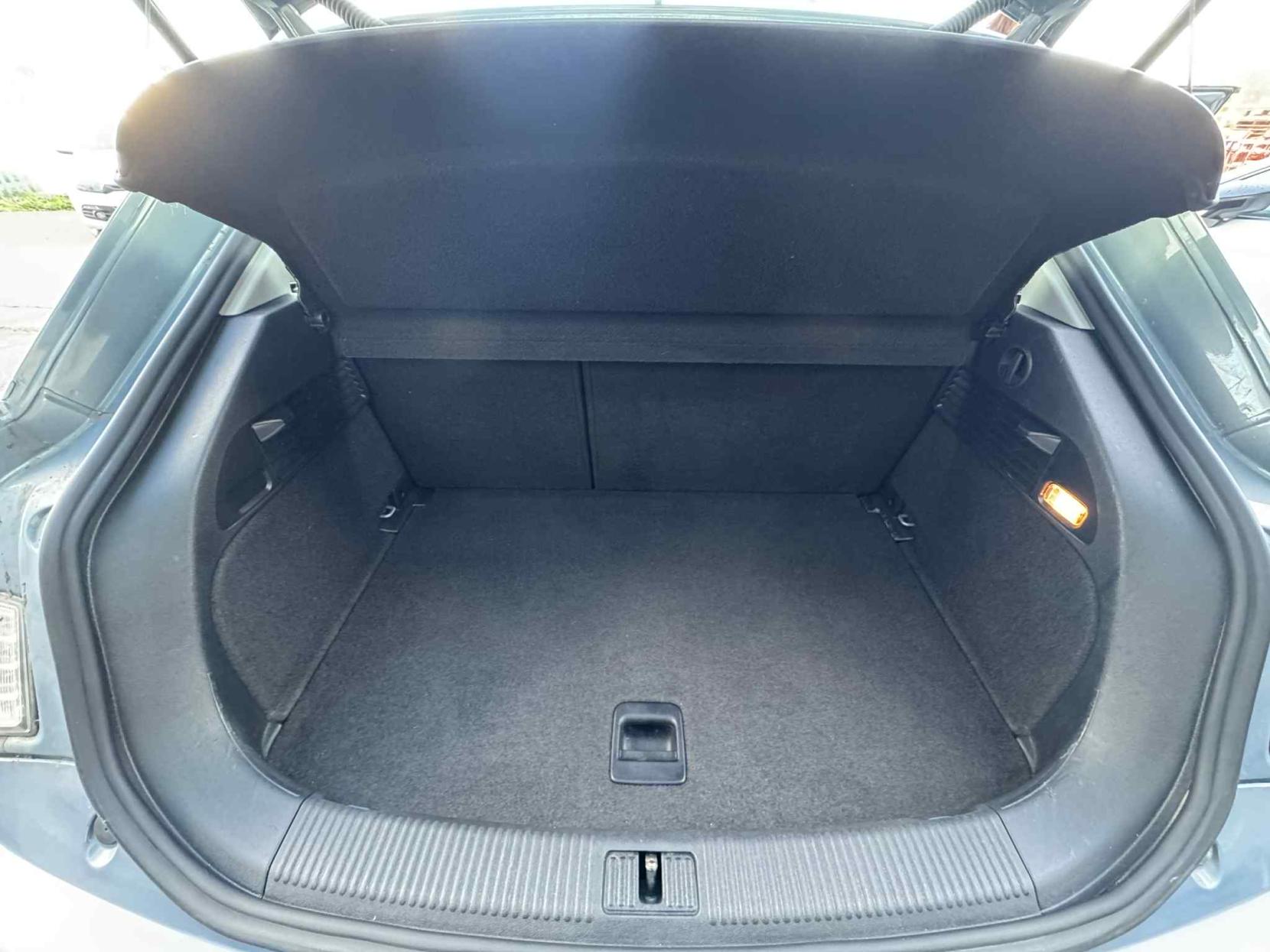 Audi A1 1.6 TDI Sport Hatchback 3dr Diesel Manual Euro 5 (s/s) (105 ps)