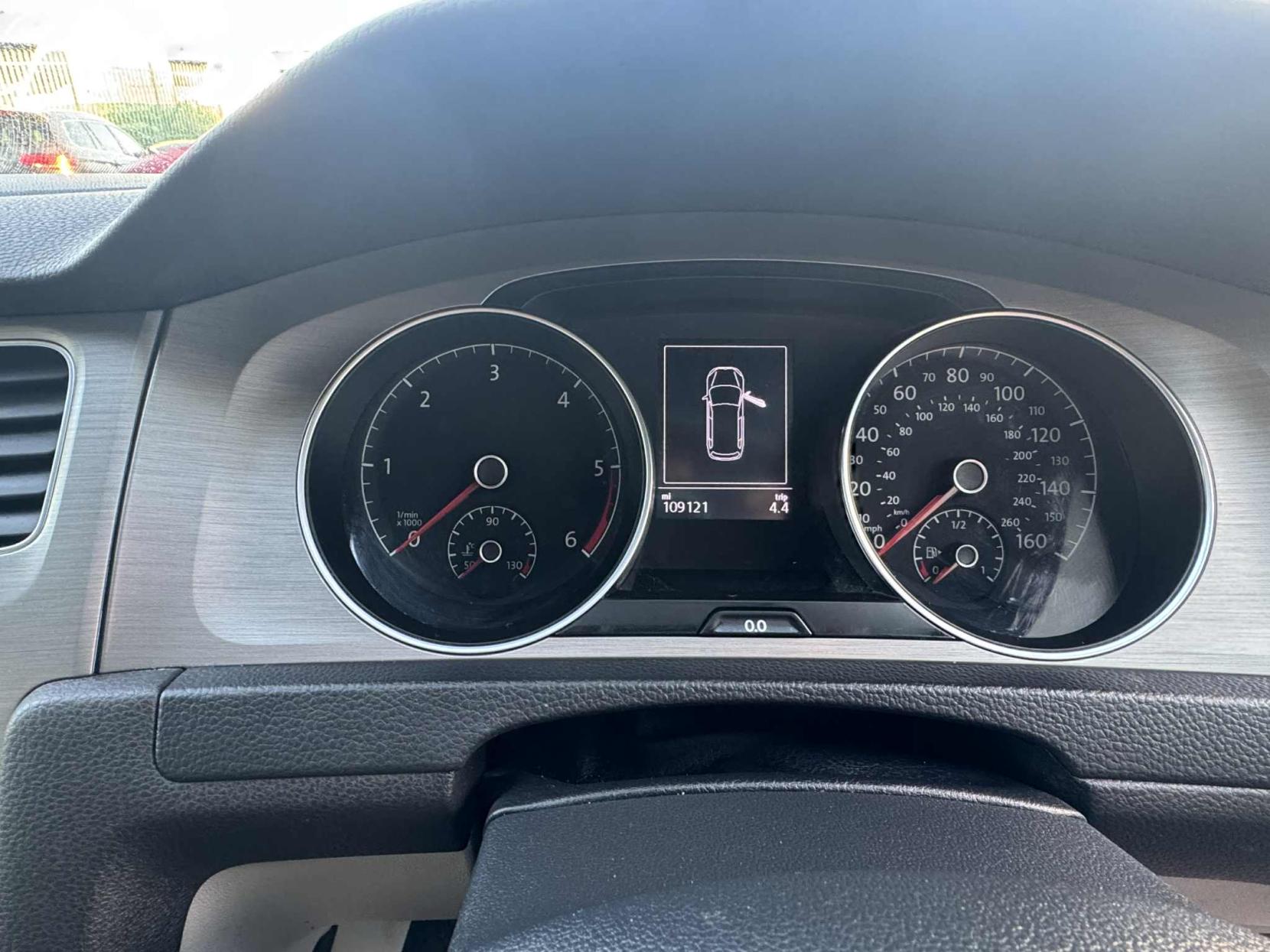 Volkswagen Golf 1.6 TDI BlueMotion Tech SE Estate 5dr Diesel Manual Euro 5 (s/s) (105 ps)