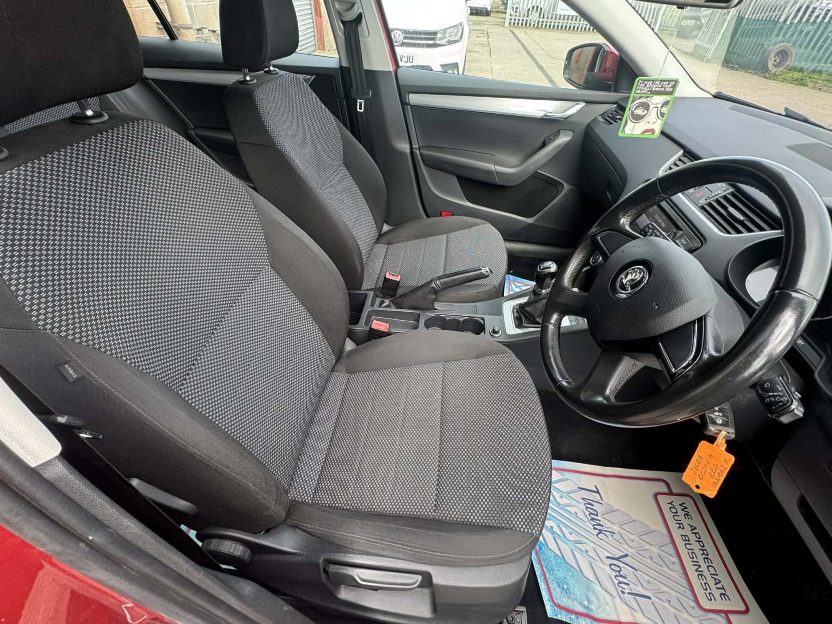 Skoda Octavia 2.0 TDI SE Estate 5dr Diesel Manual 4WD Euro 5 (s/s) (150 ps)