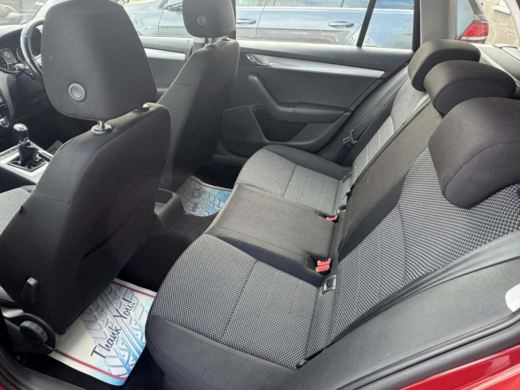 Skoda Octavia 2.0 TDI SE Estate 5dr Diesel Manual 4WD Euro 5 (s/s) (150 ps)