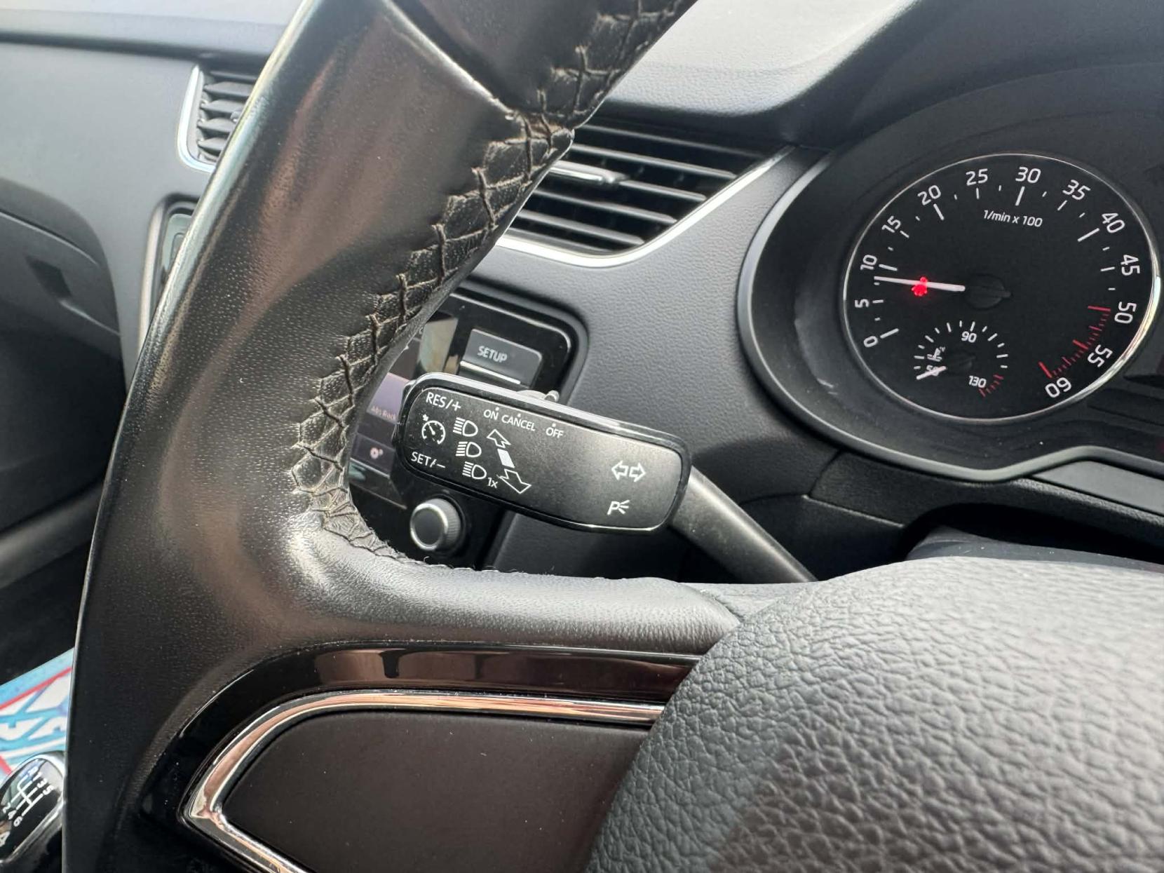 Skoda Octavia 2.0 TDI SE Estate 5dr Diesel Manual 4WD Euro 5 (s/s) (150 ps)