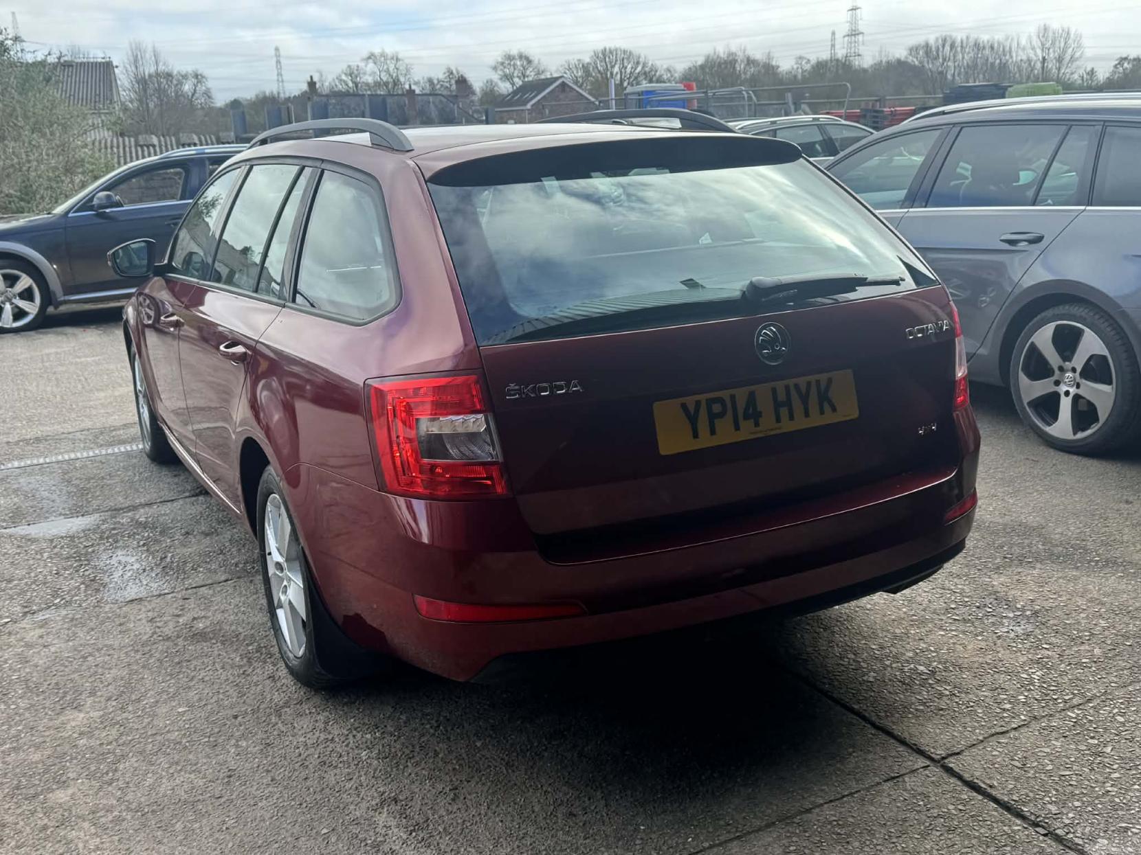 Skoda Octavia 2.0 TDI SE Estate 5dr Diesel Manual 4WD Euro 5 (s/s) (150 ps)