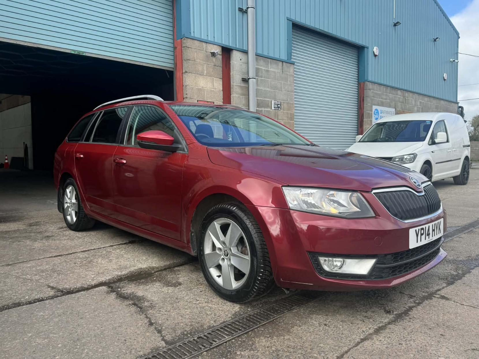 Skoda Octavia 2.0 TDI SE Estate 5dr Diesel Manual 4WD Euro 5 (s/s) (150 ps)