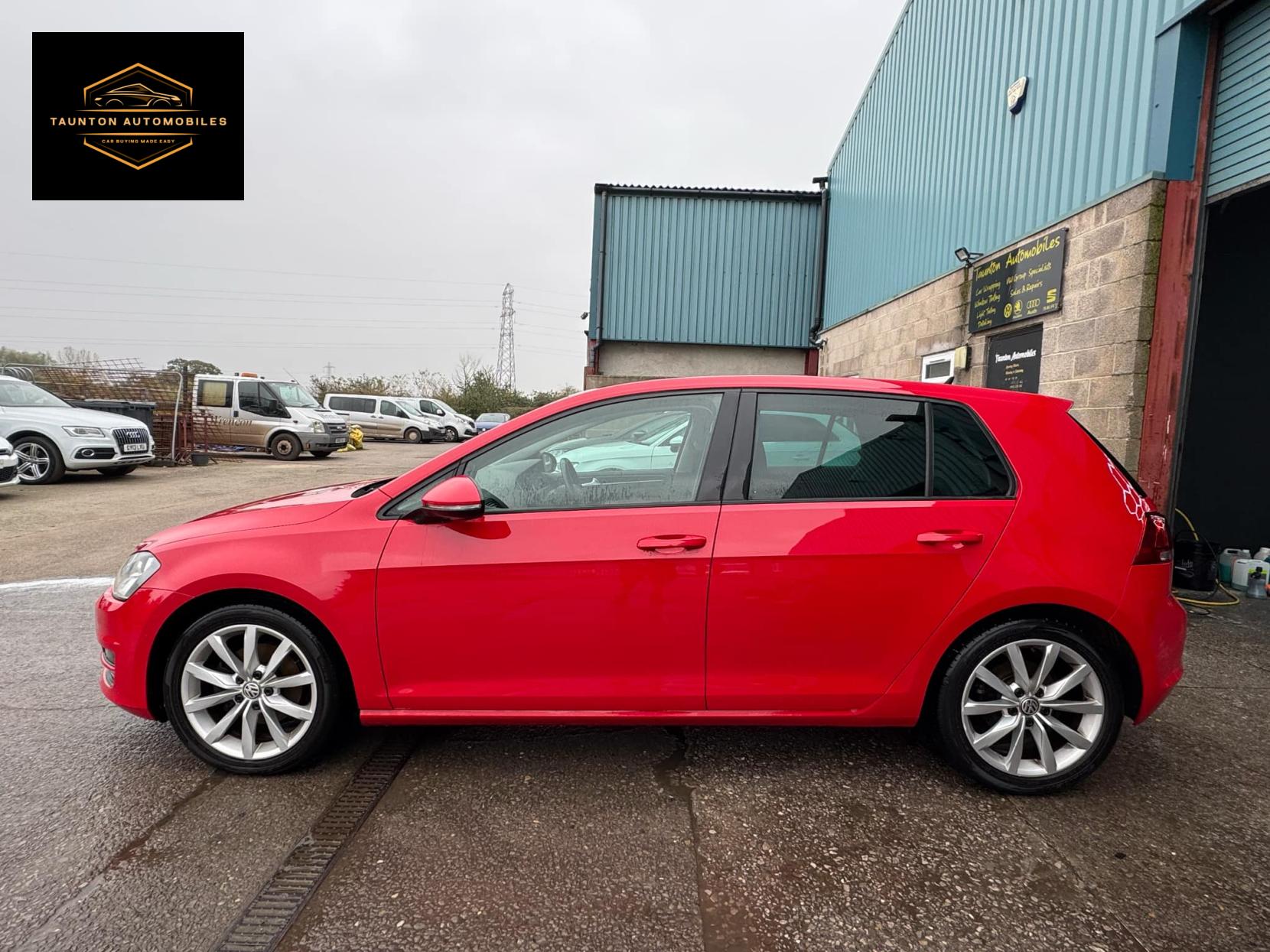 Volkswagen Golf 2.0 TDI BlueMotion Tech GT Hatchback 5dr Diesel Manual Euro 5 (s/s) (150 ps)