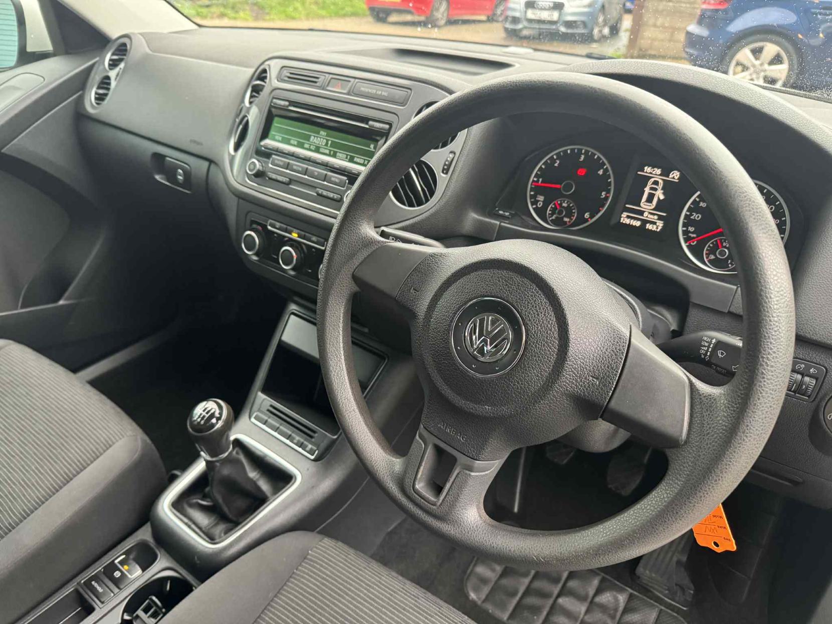 Volkswagen Tiguan 2.0 TDI BlueMotion Tech S SUV 5dr Diesel Manual 2WD Euro 5 (s/s) (110 ps)