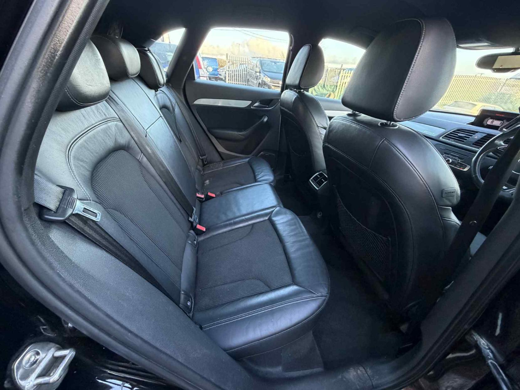 Audi Q3 2.0 TDI S line SUV 5dr Diesel Manual quattro Euro 5 (s/s) (140 ps)