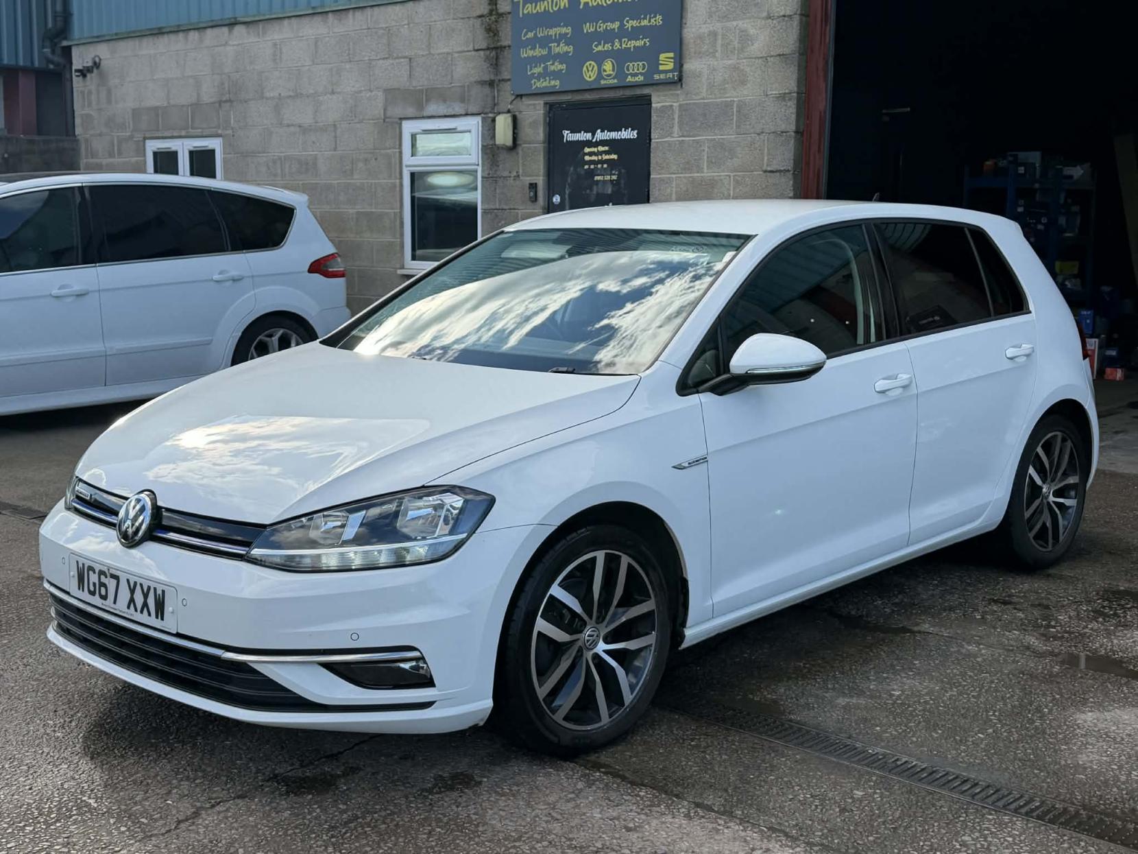 Volkswagen Golf 1.5 TSI EVO BlueMotion Tech SE Hatchback 5dr Petrol Manual Euro 6 (s/s) (130 ps)