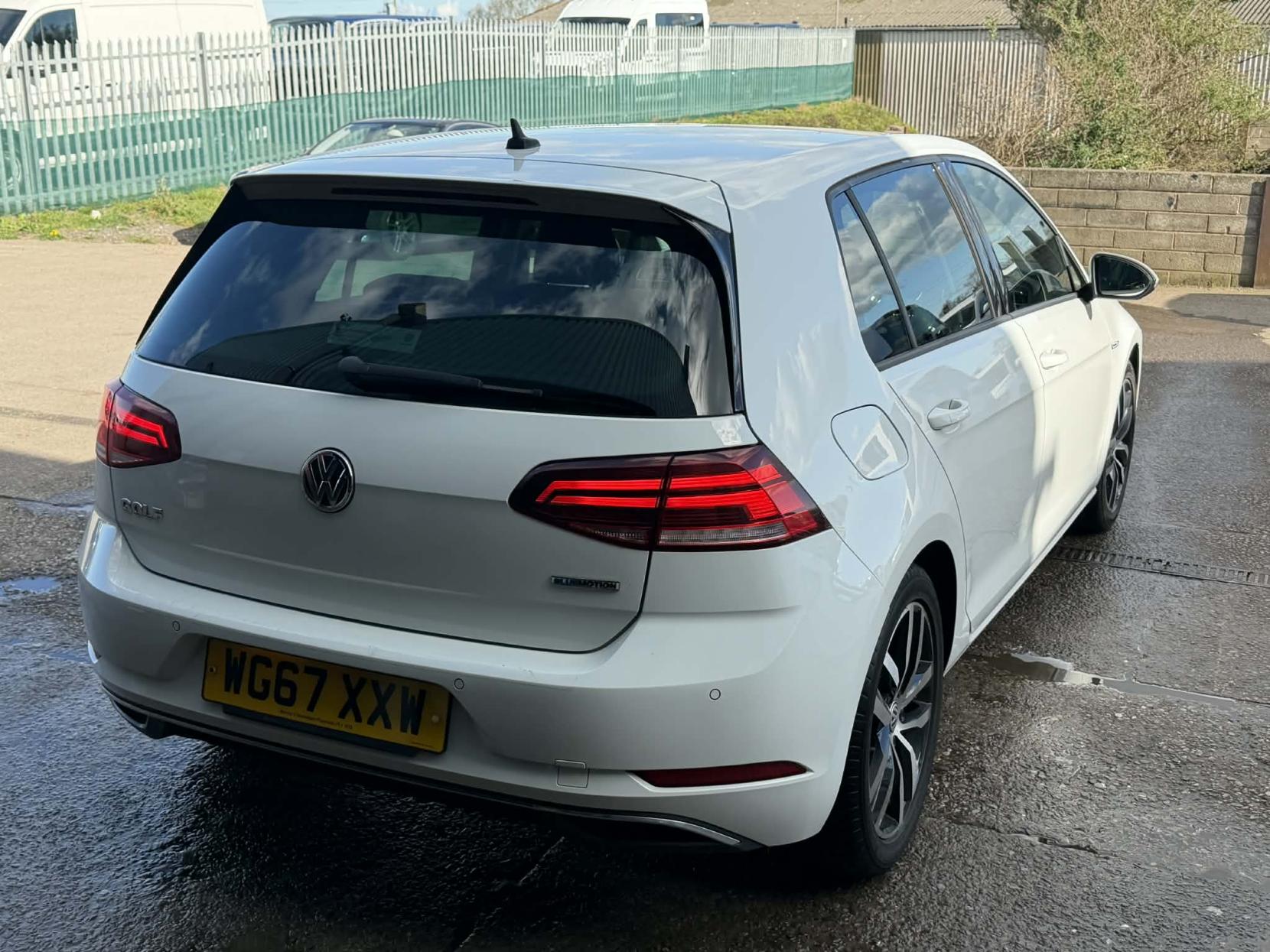 Volkswagen Golf 1.5 TSI EVO BlueMotion Tech SE Hatchback 5dr Petrol Manual Euro 6 (s/s) (130 ps)