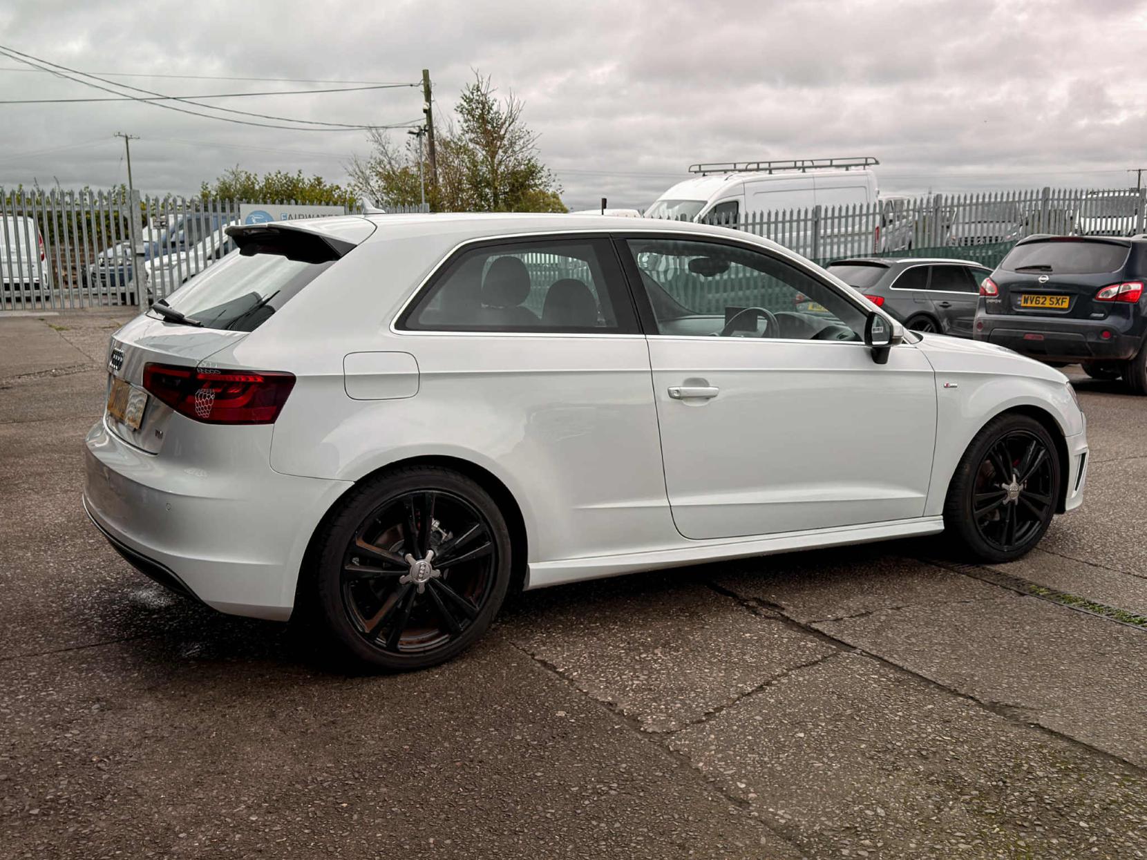 Audi A3 1.6 TDI S line Hatchback 3dr Diesel Manual Euro 6 (s/s) (110 ps)